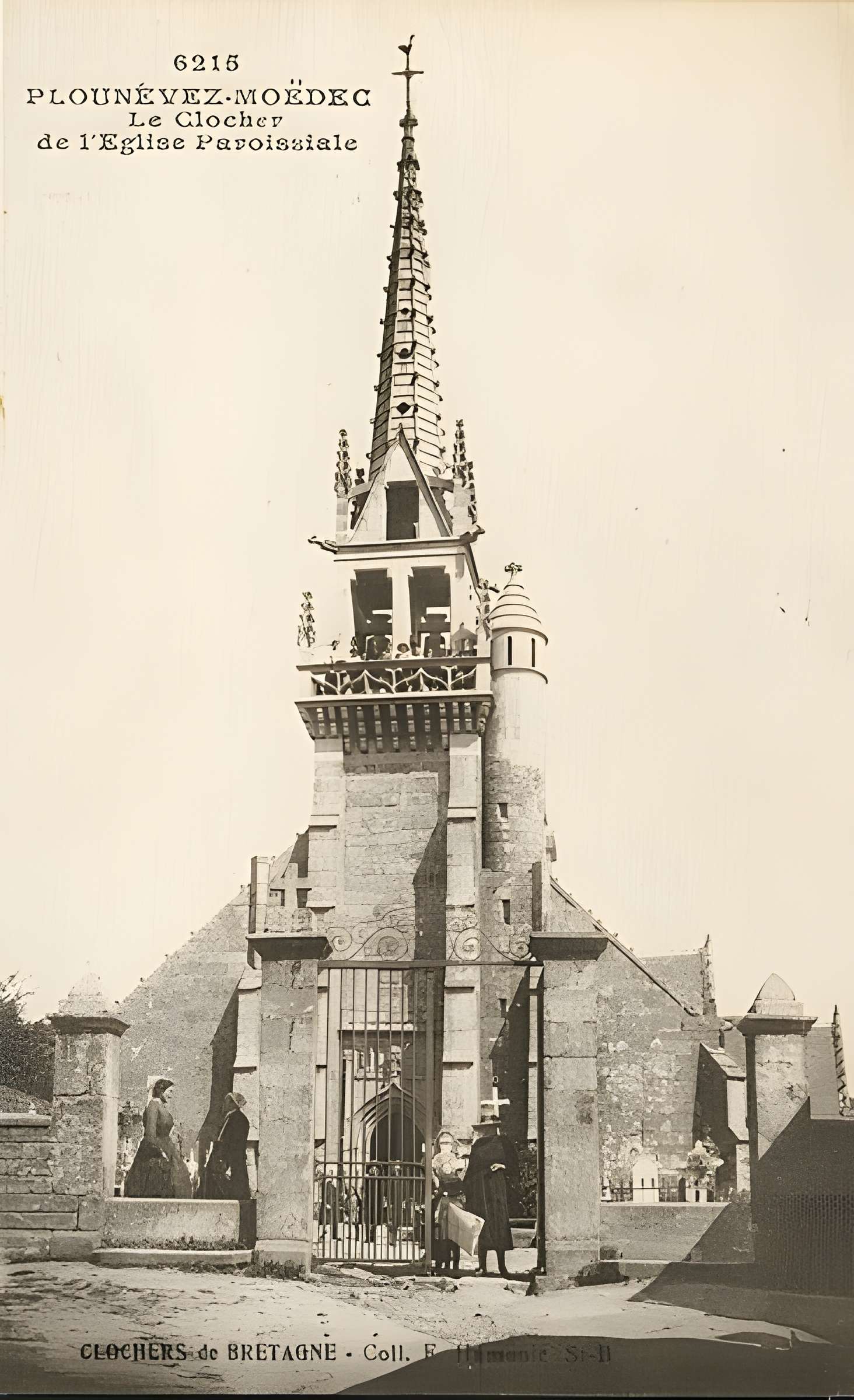 Église Saint-Pierre de Plounévez-Moëdec
