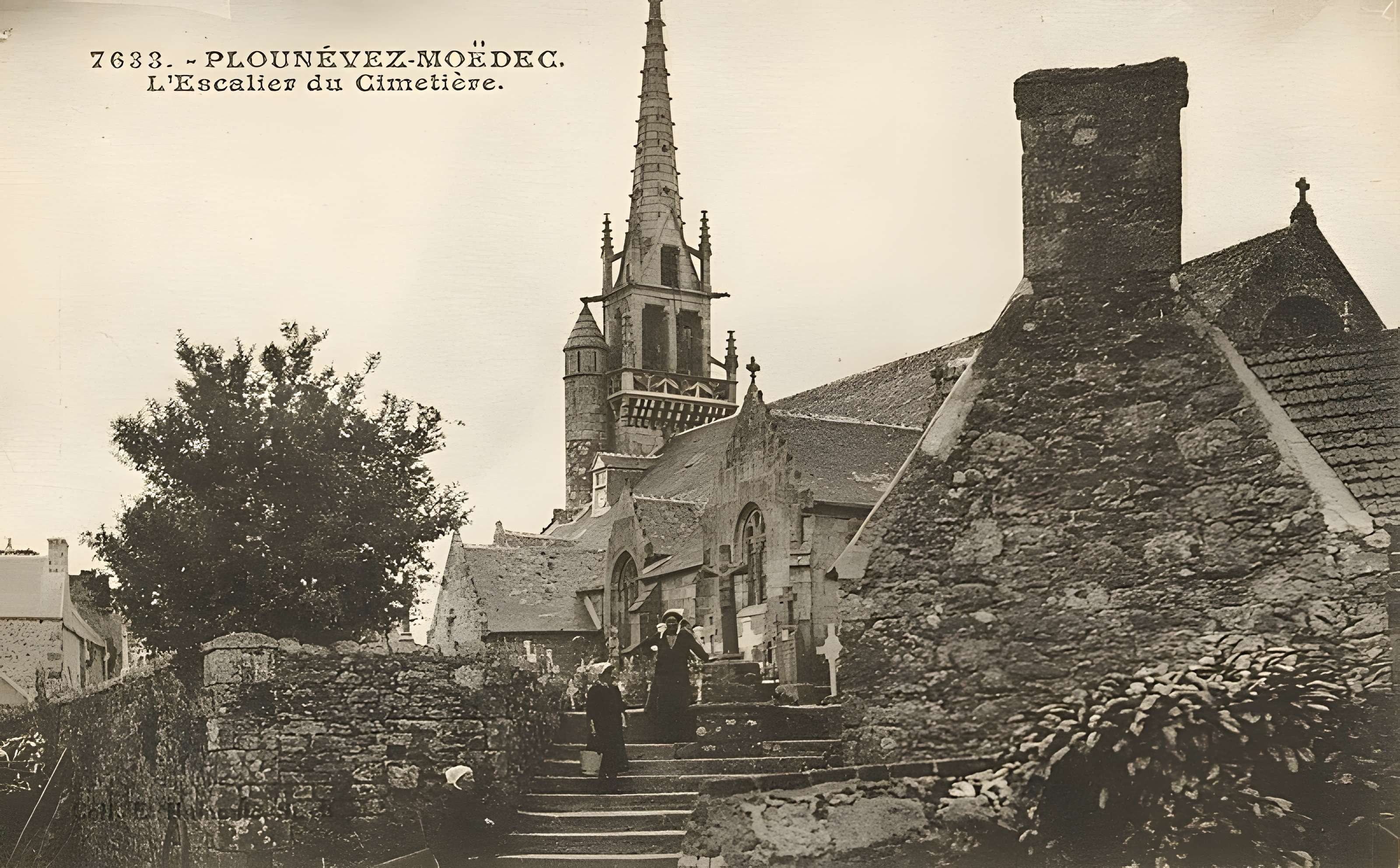 Église Saint-Pierre de Plounévez-Moëdec
