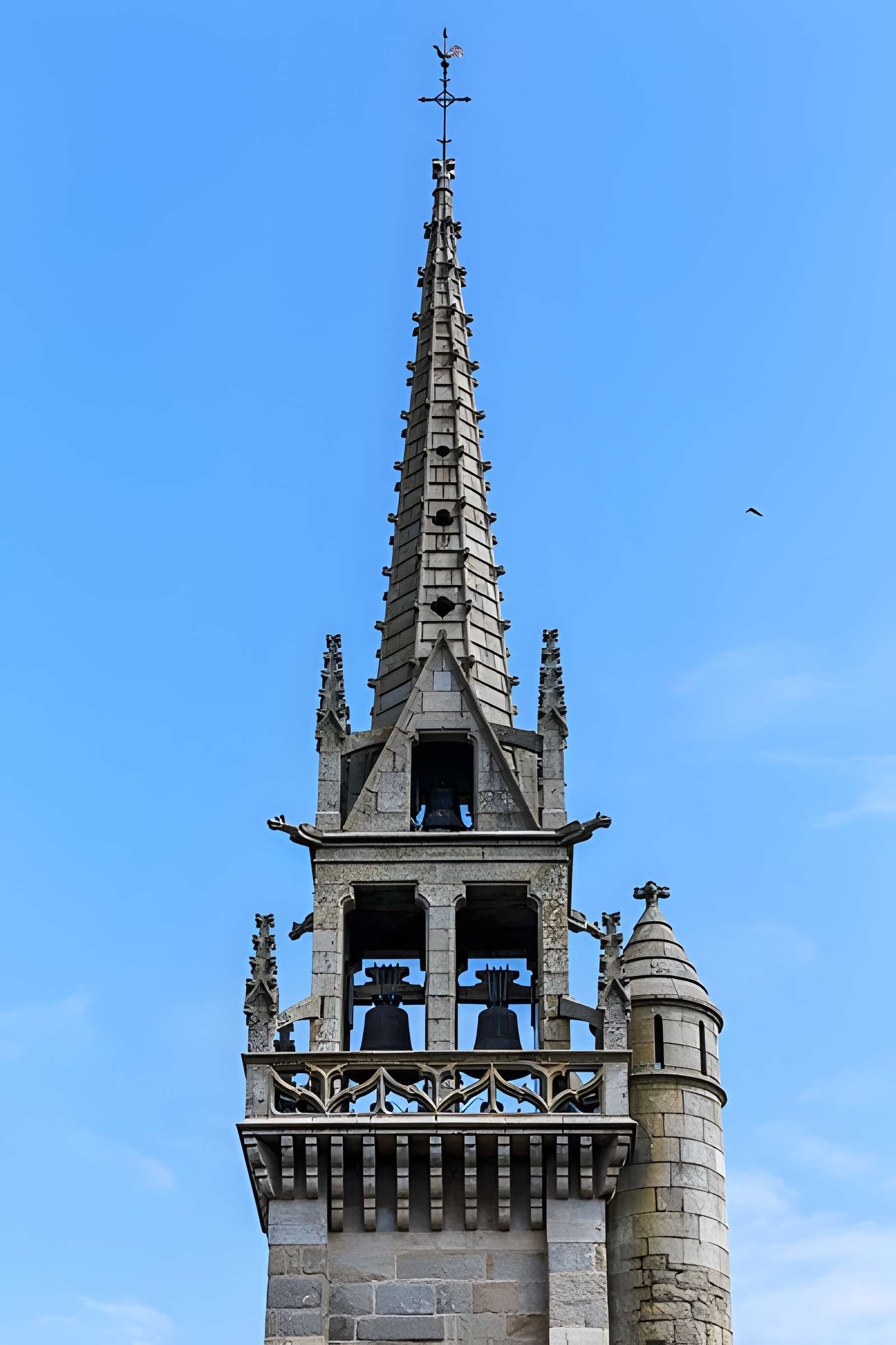 Église Saint-Pierre de Plounévez-Moëdec