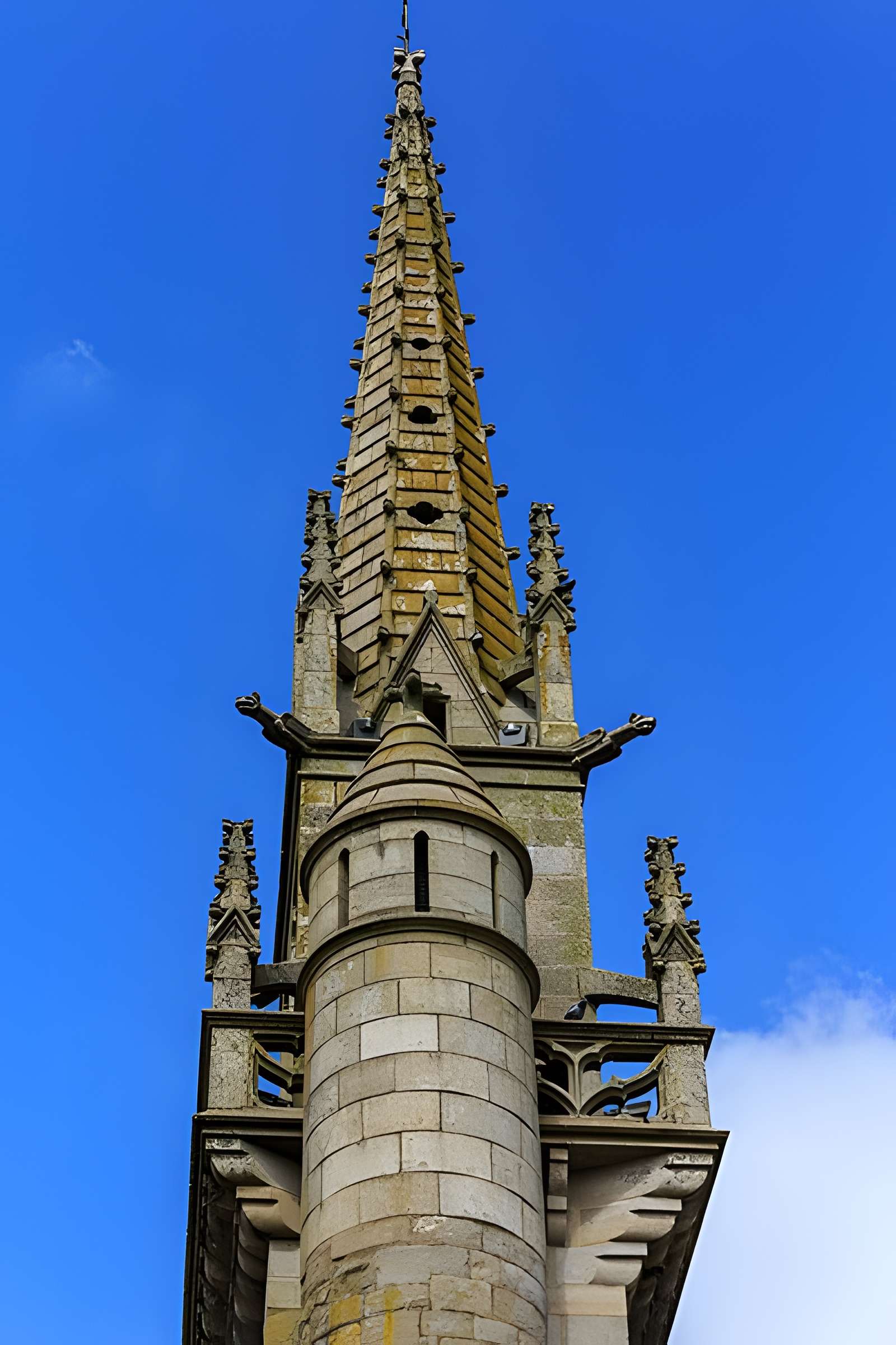 Église Saint-Pierre de Plounévez-Moëdec