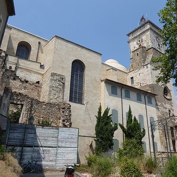 Église Saint-Pierre de Pont-Saint-Esprit