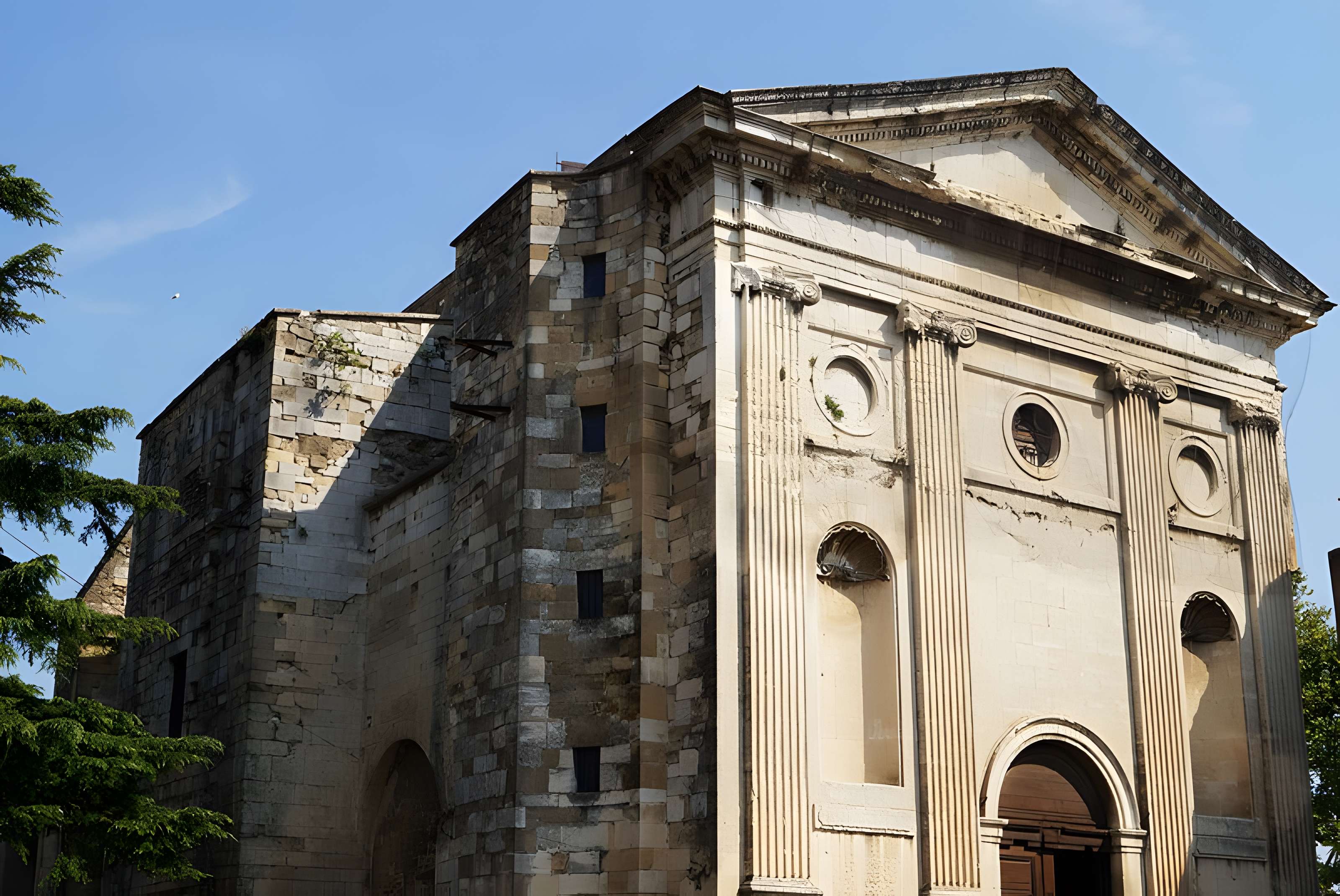 Église Saint-Pierre de Pont-Saint-Esprit 