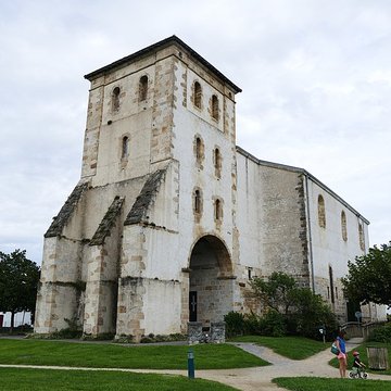 Église Saint-Pierre de Saint-Pée-sur-Nivelle