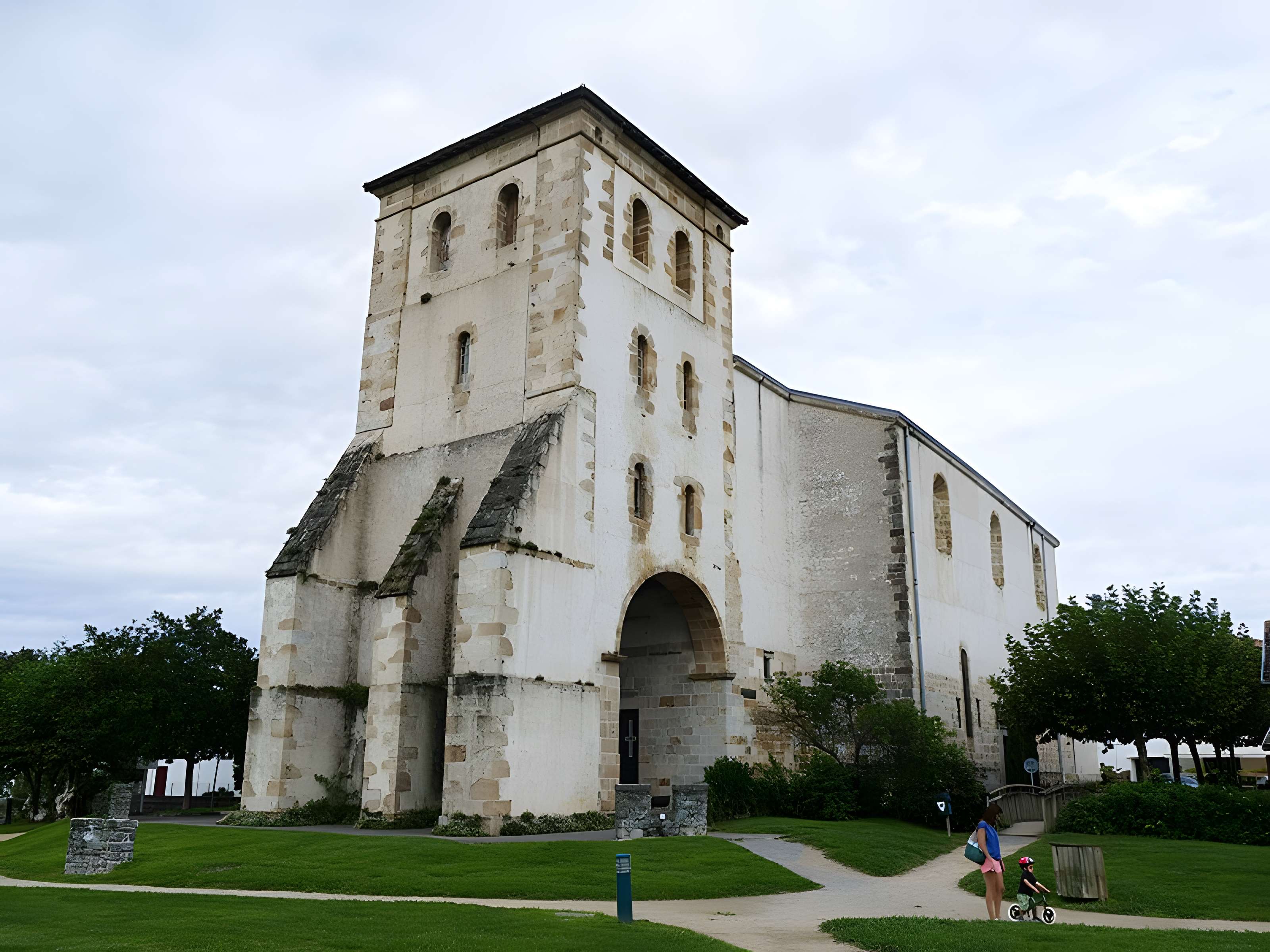 Église Saint-Pierre de Saint-Pée-sur-Nivelle