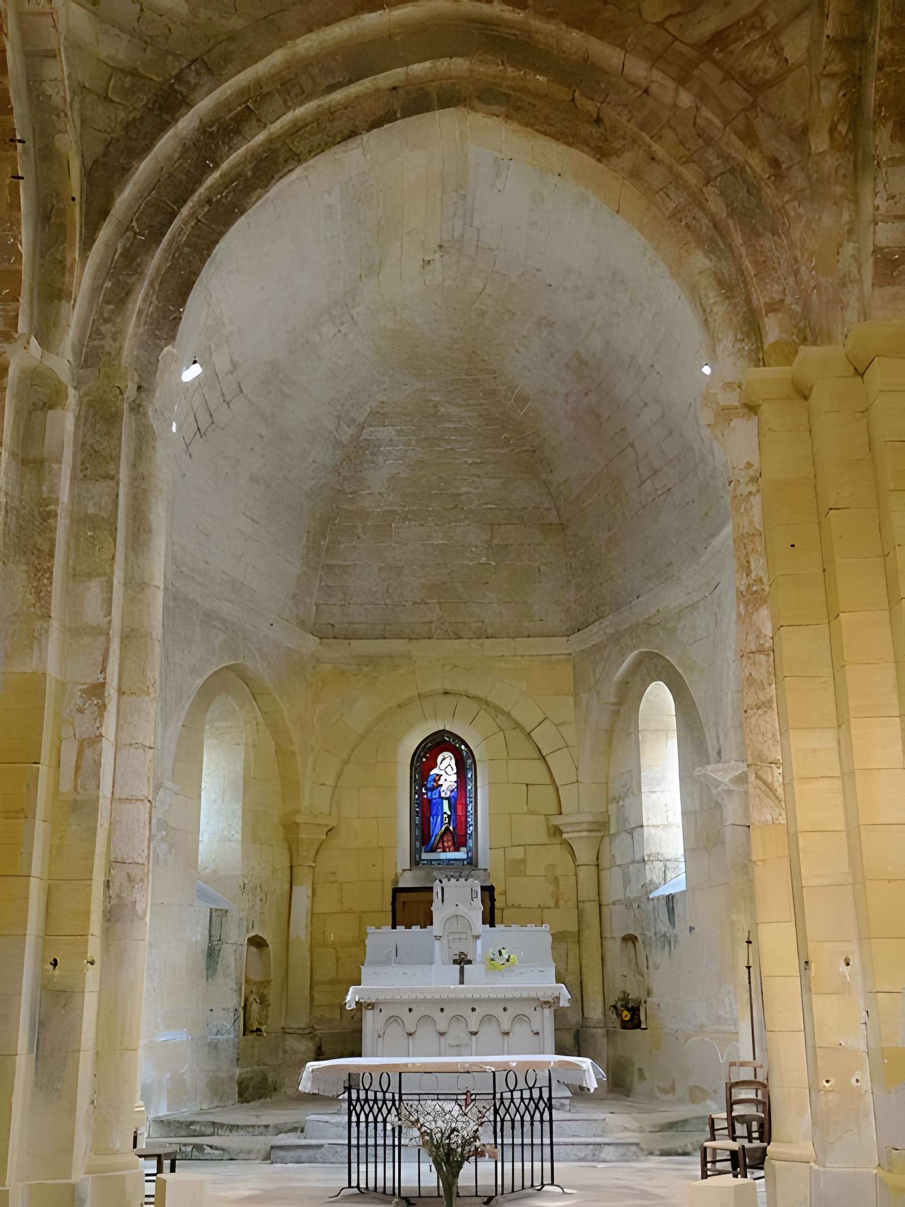 Église Saint-Pierre de Sireuil 