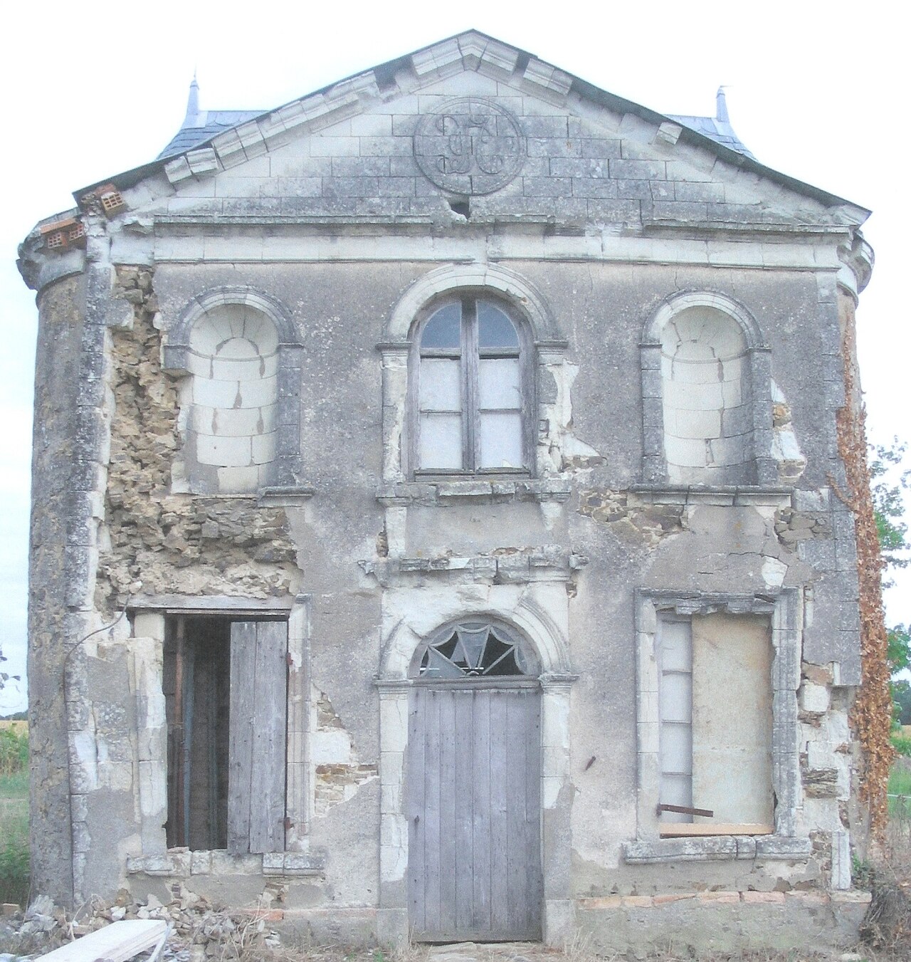 Église Saint-Pierre de Varennes-Bourreau