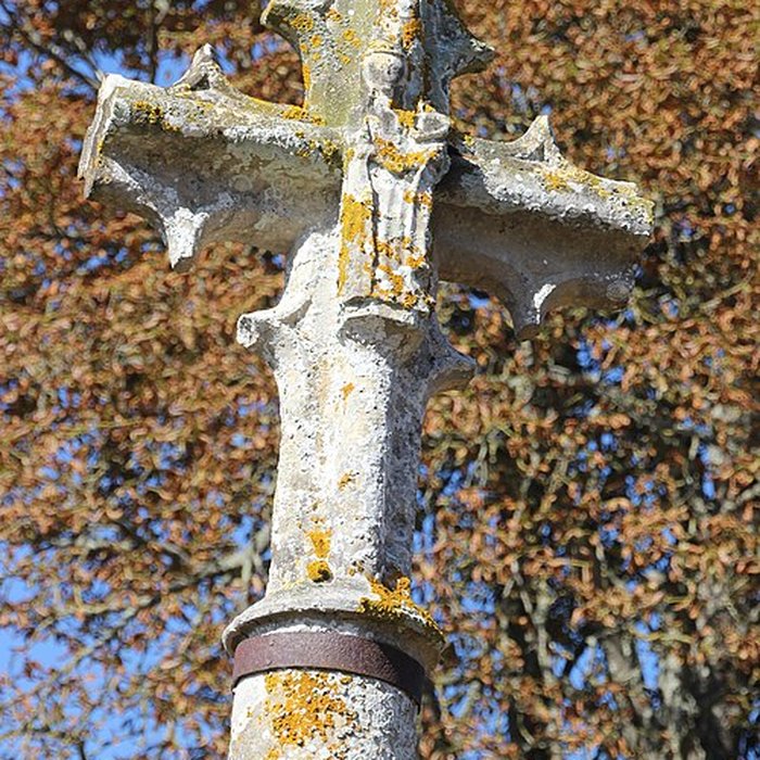 Photo de Église Saint-Pierre de Varennes-Bourreau