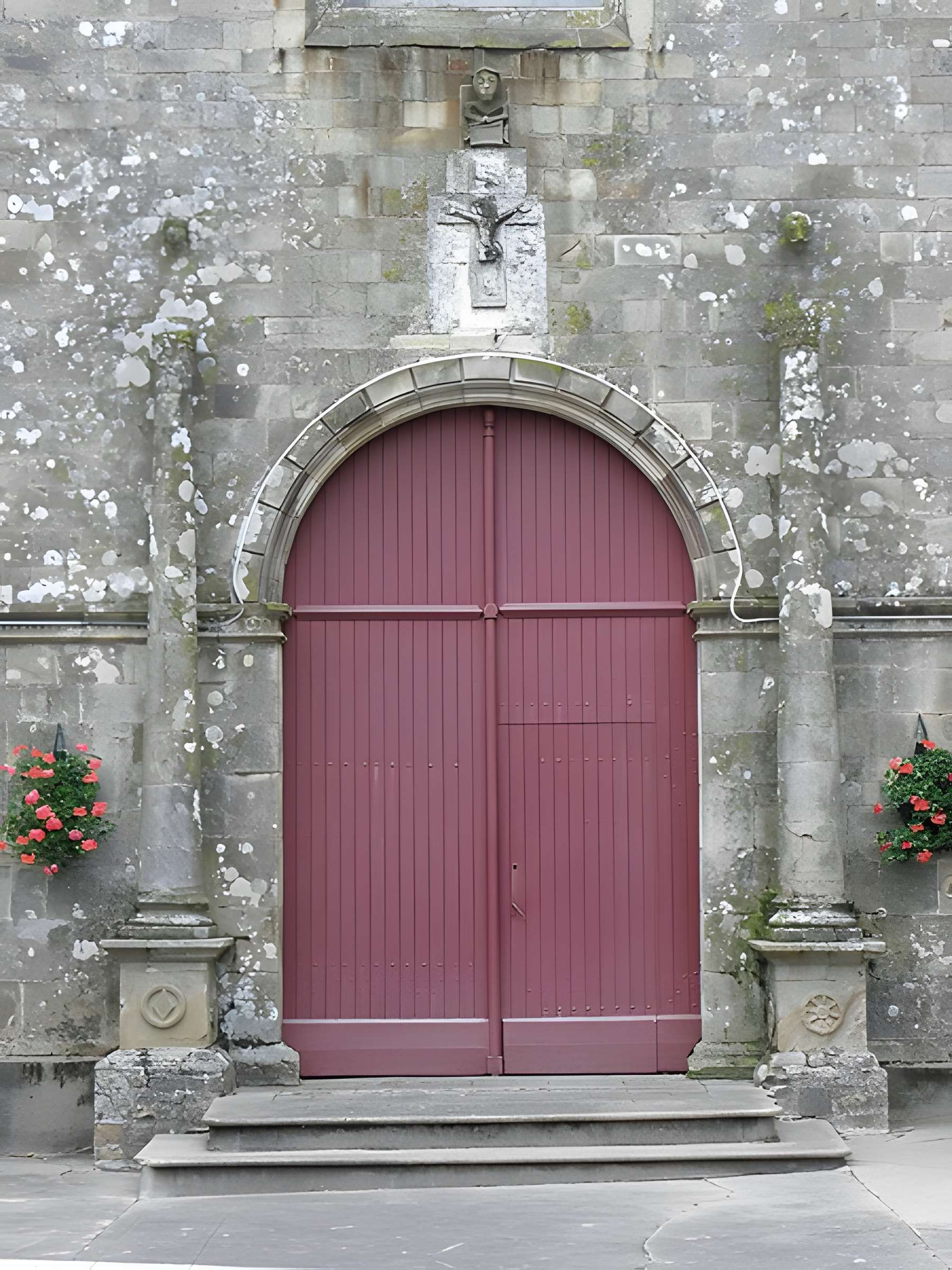 Église Saint-Pierre de Visseiche