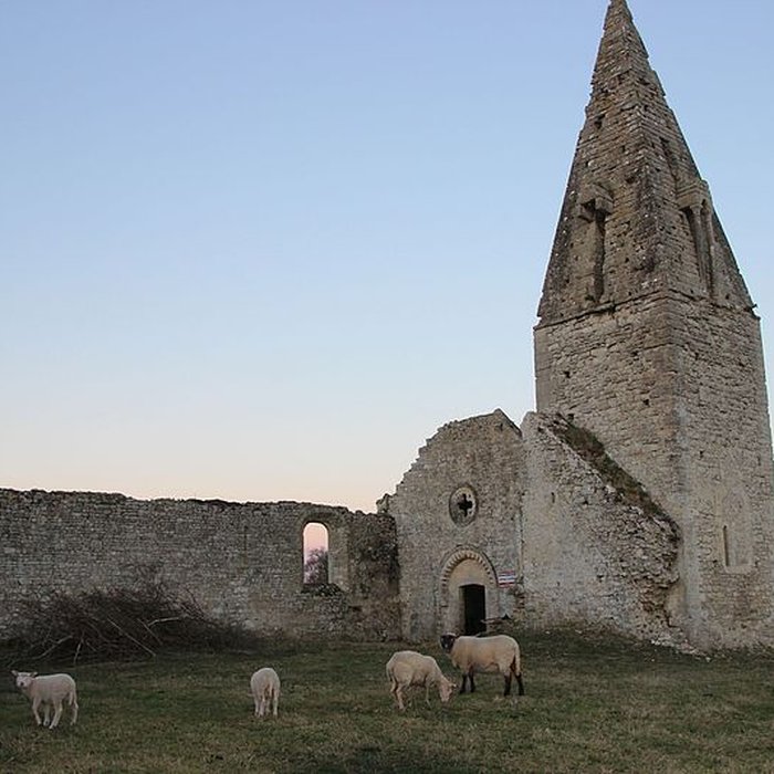 Photo de Église Saint-Pierre dEngranville de Formigny