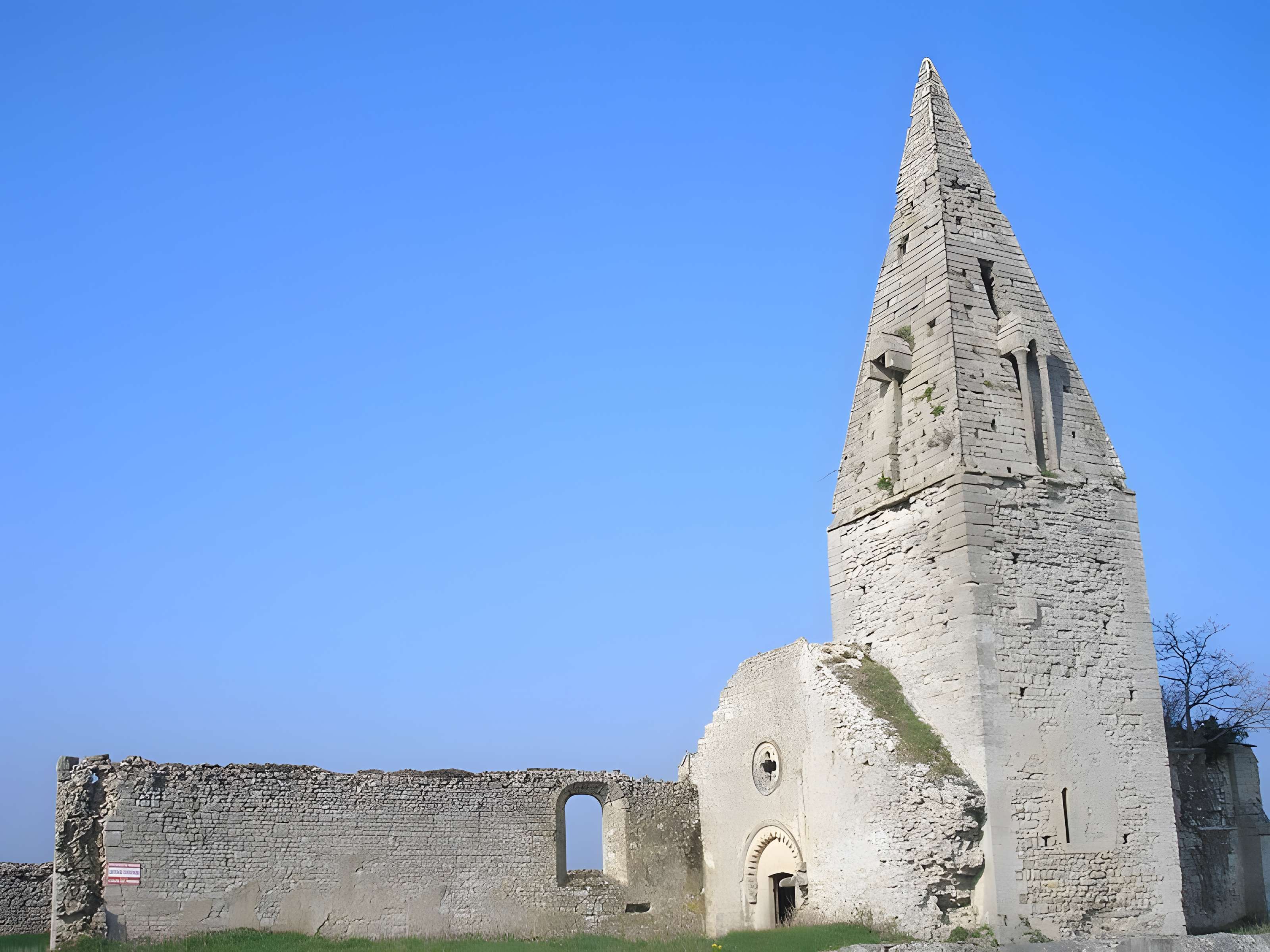 Église Saint-Pierre d'Engranville de Formigny 