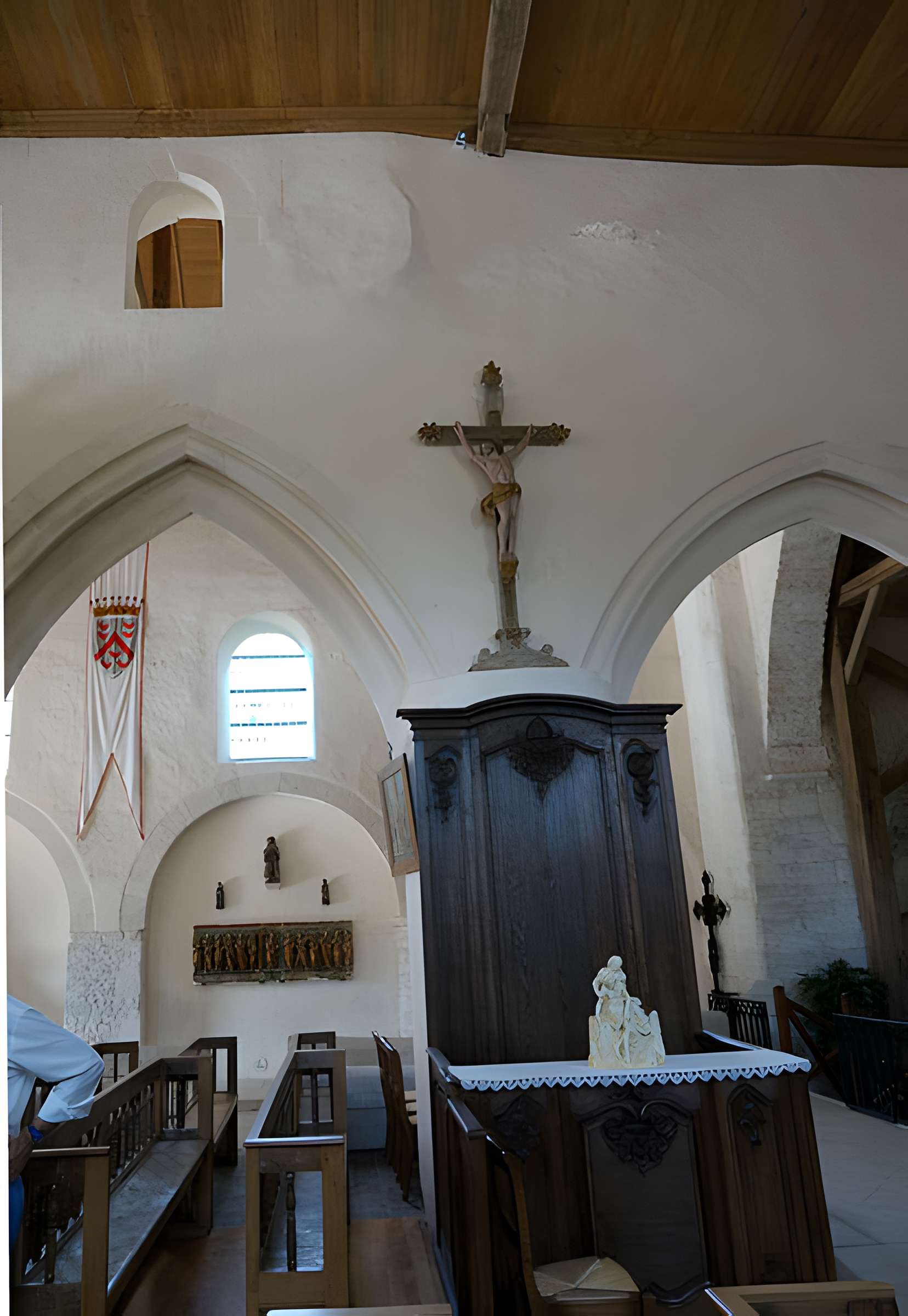 Église Saint-Pierre d'Isle-Aumont