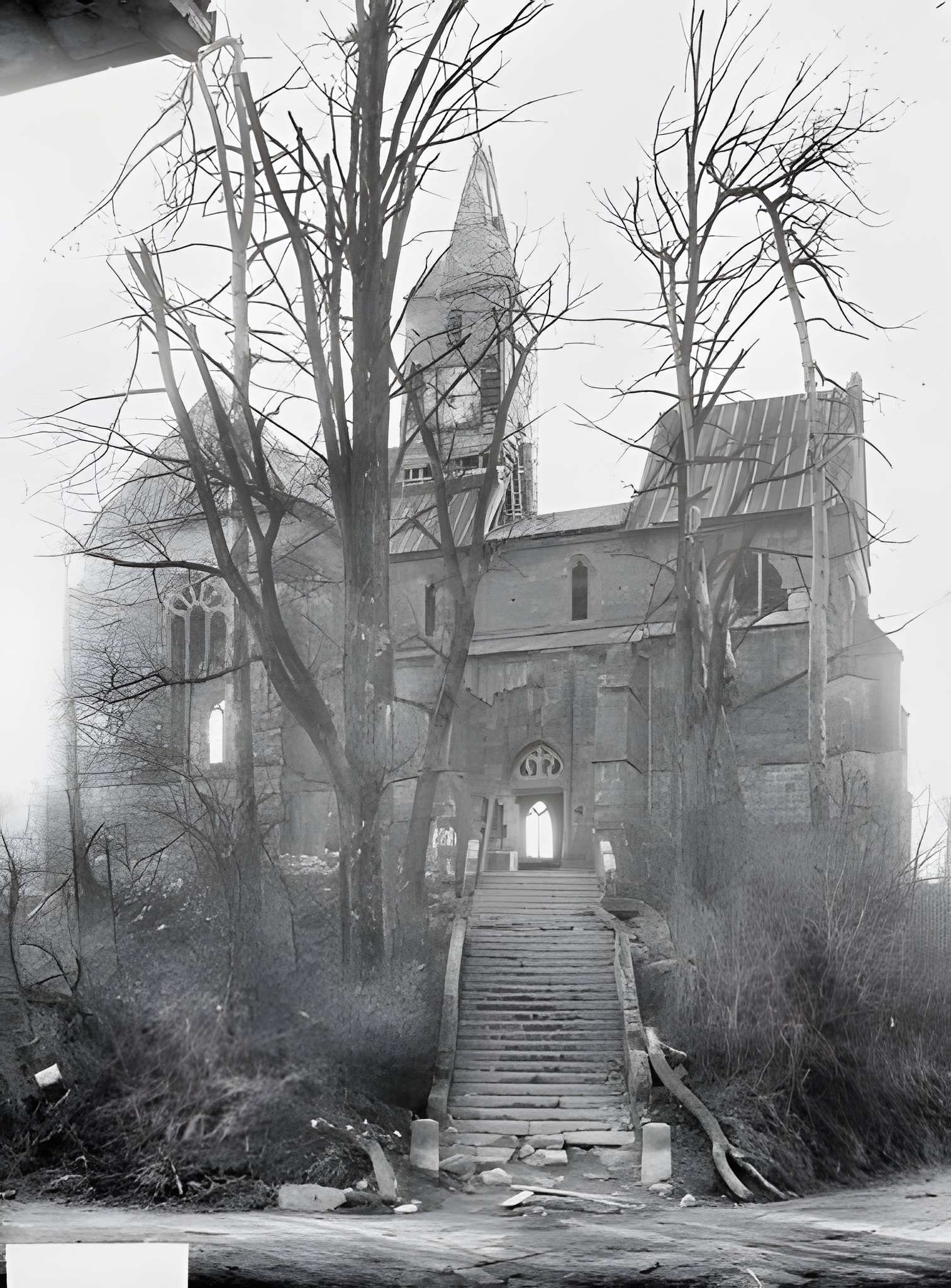 Église Saint-Pierre-aux-Liens d'Olizy