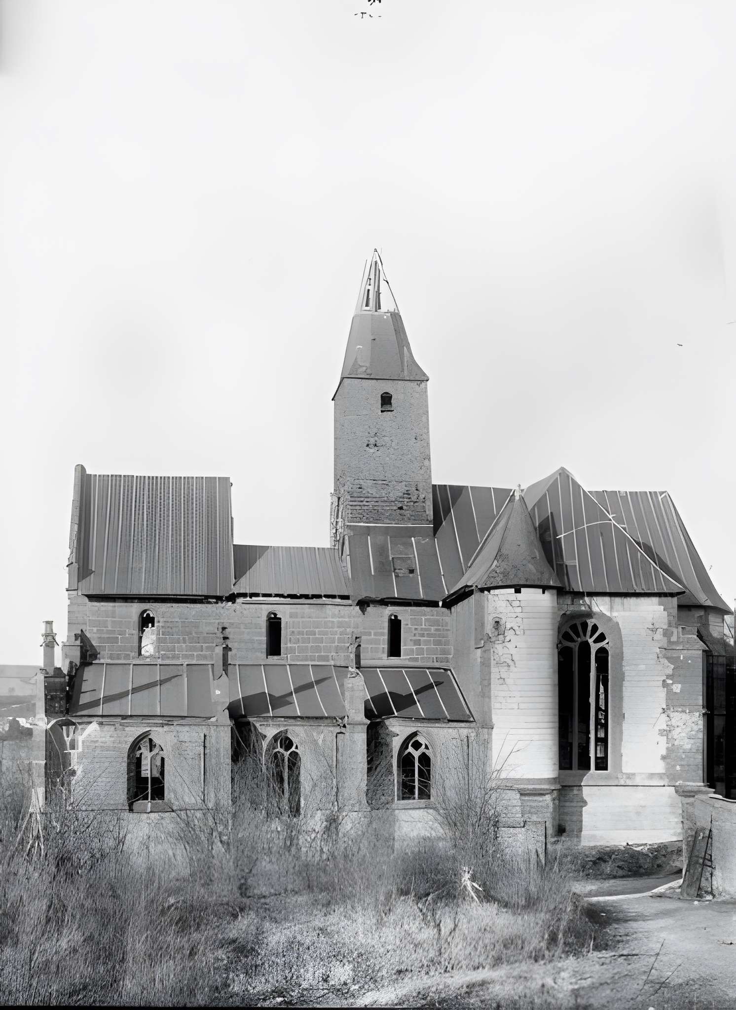 Église Saint-Pierre-aux-Liens d'Olizy