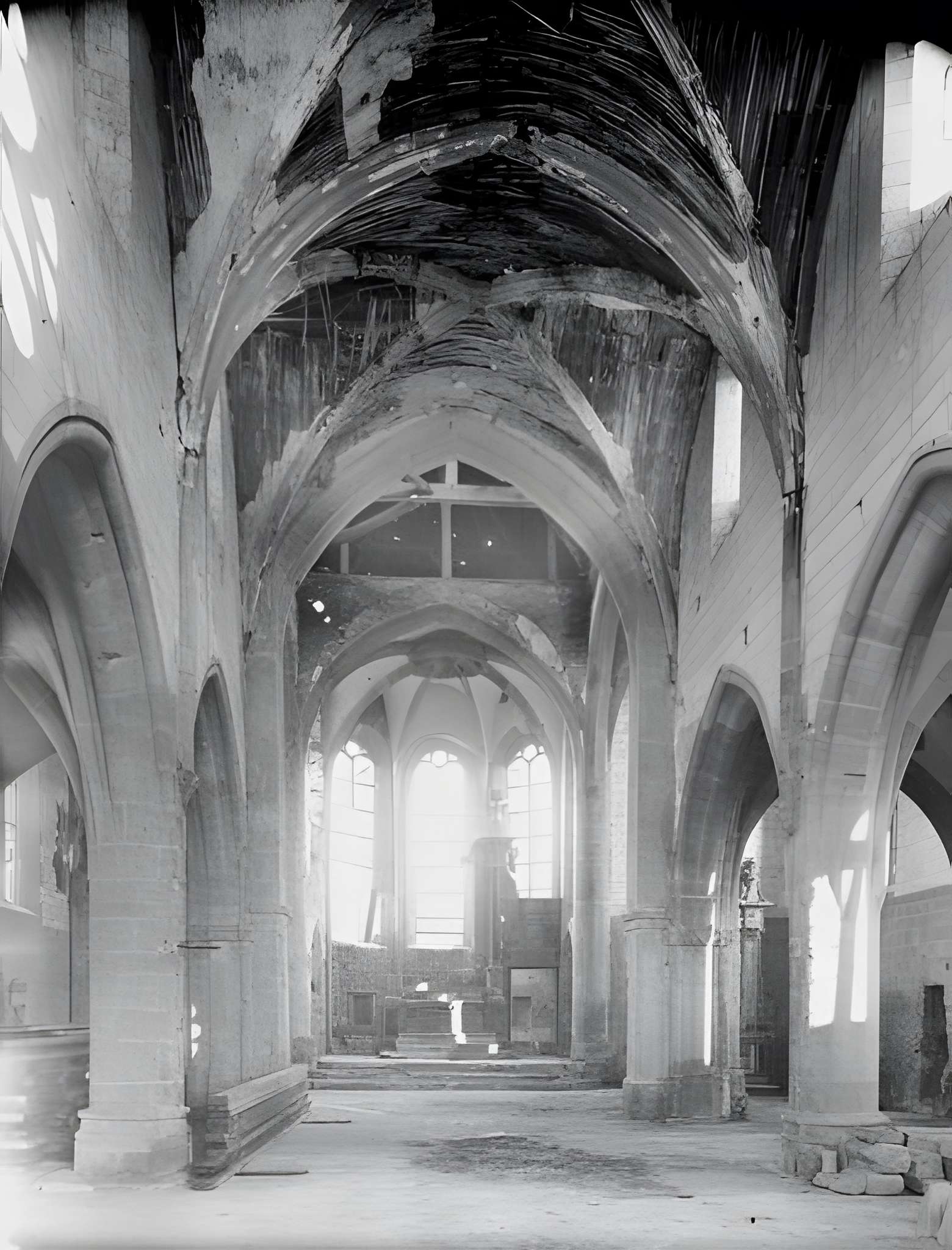 Église Saint-Pierre-aux-Liens d'Olizy