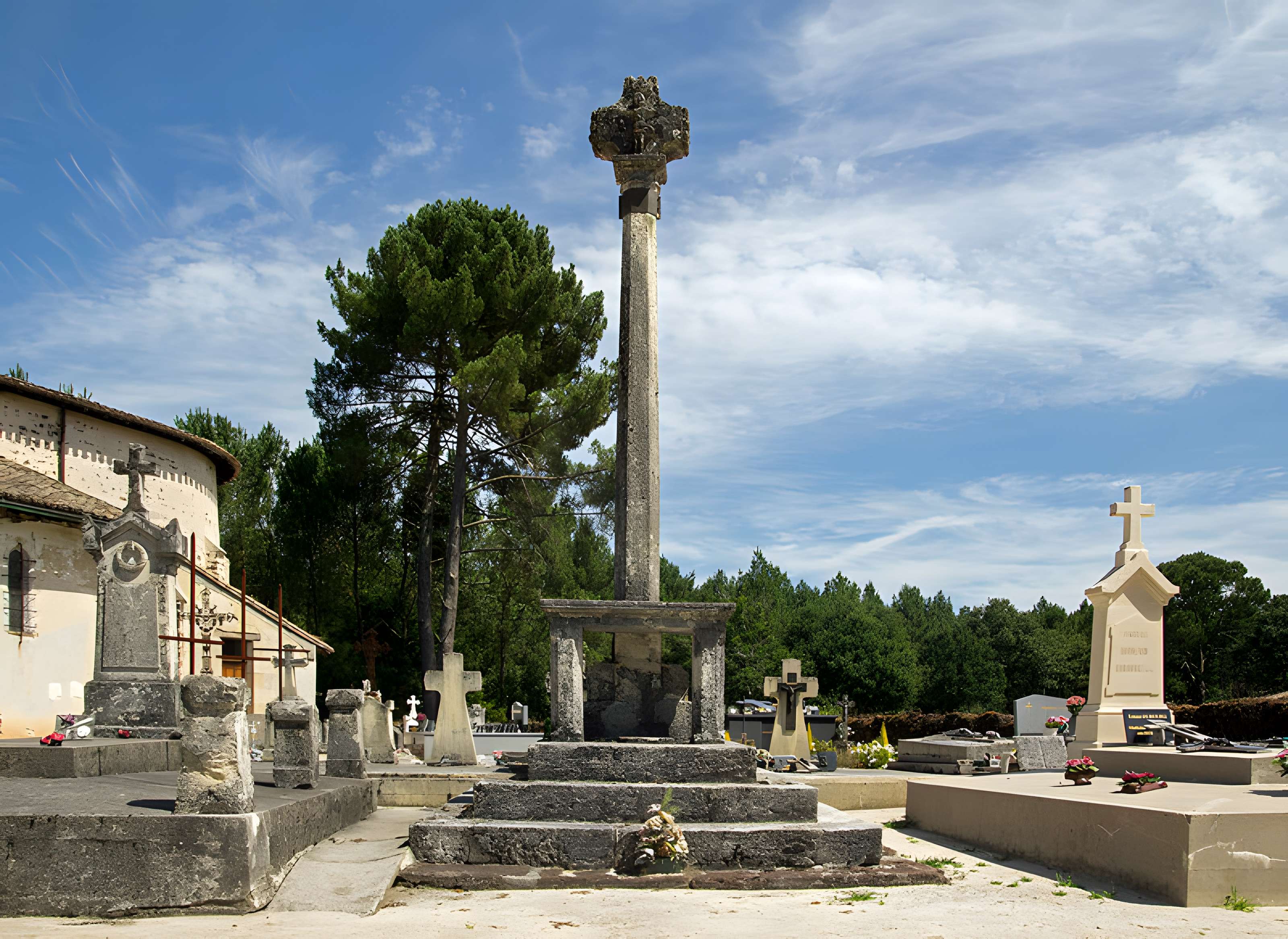Église Saint-Pierre-de-Mons de Belin-Béliet