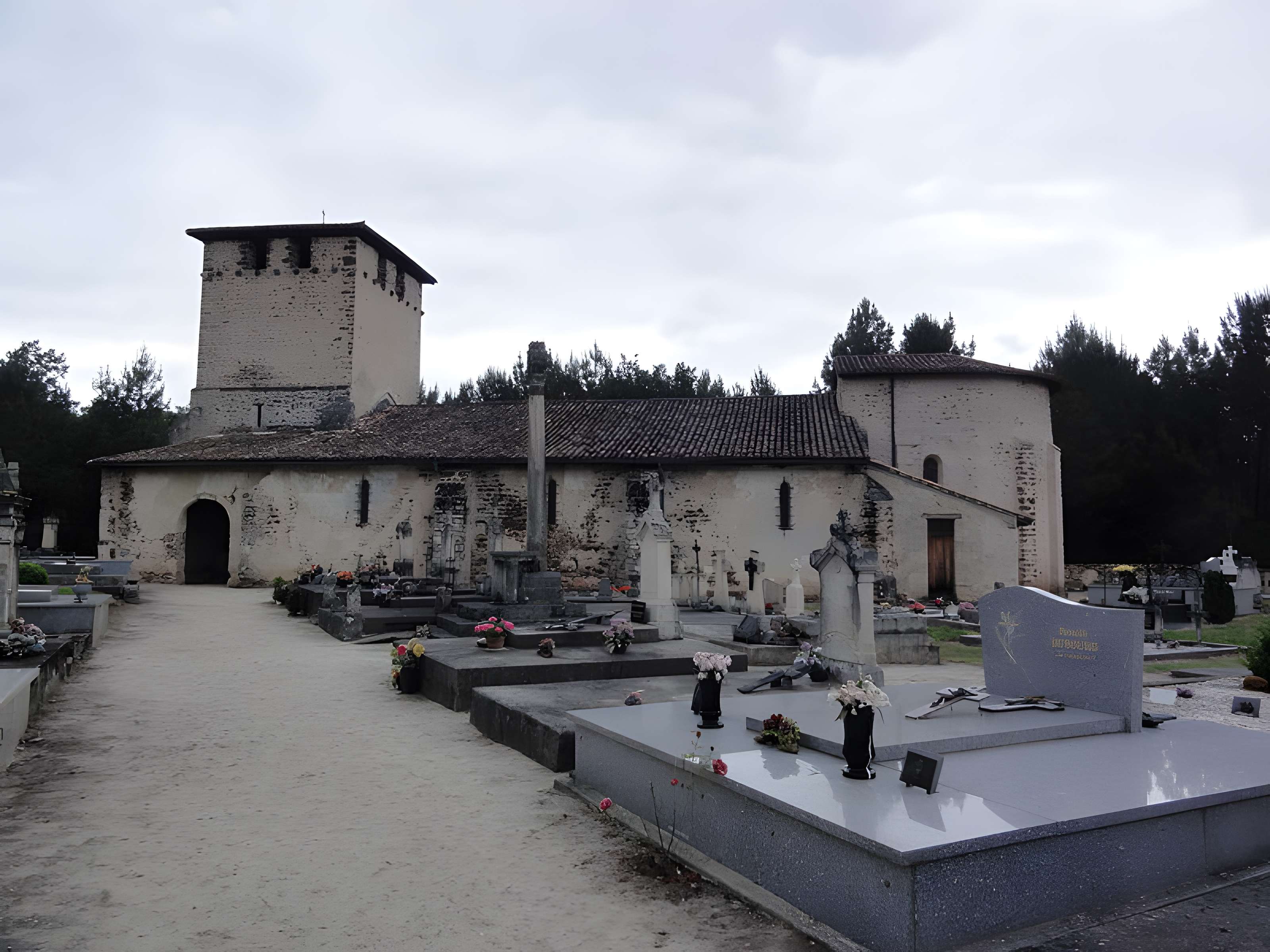Église Saint-Pierre-de-Mons de Belin-Béliet
