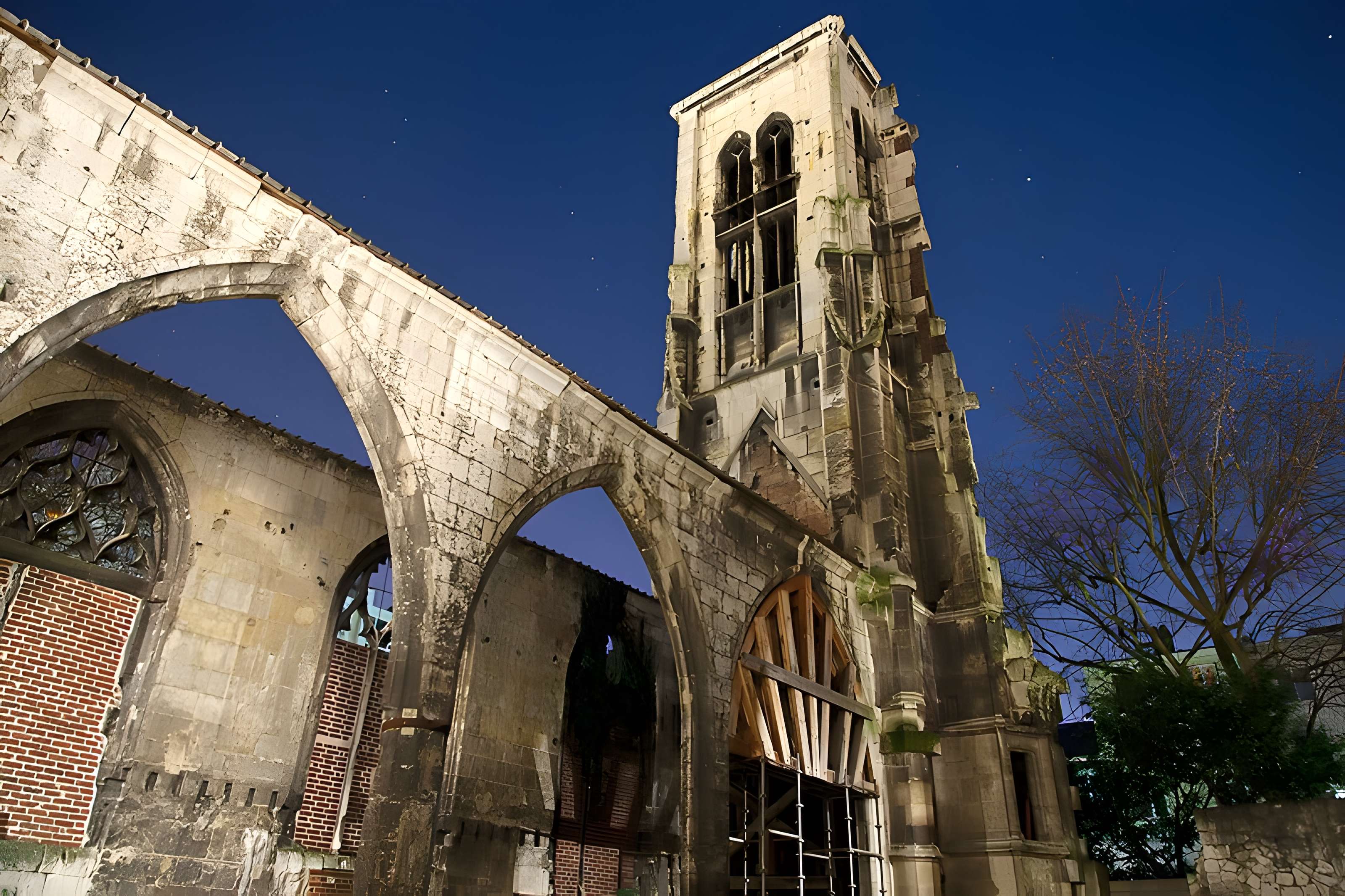 Église Saint-Pierre-du-Châtel de Rouen