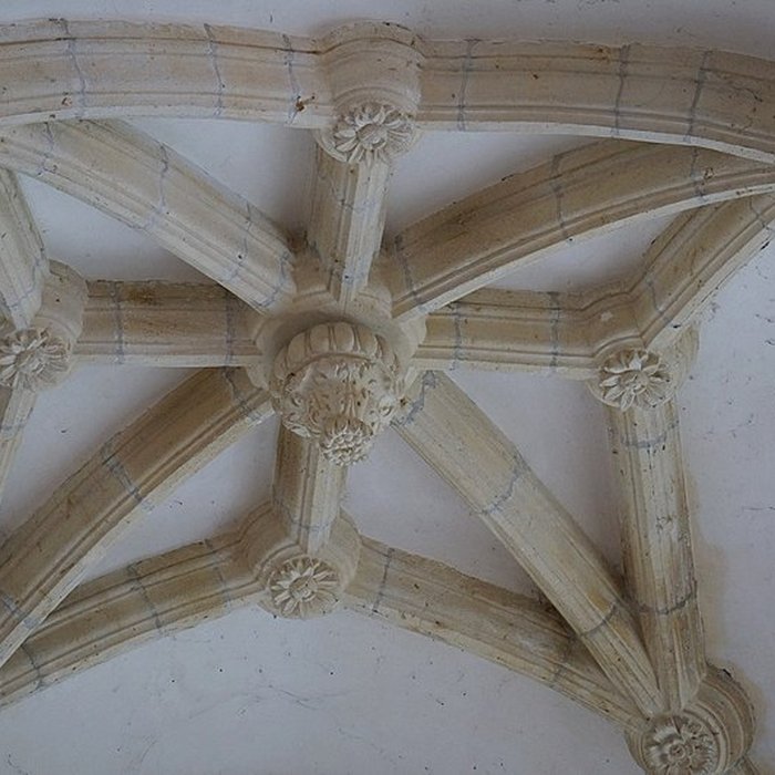 Photo de Église Saint-Pierre-du-Prieuré de Novy-Chevrières