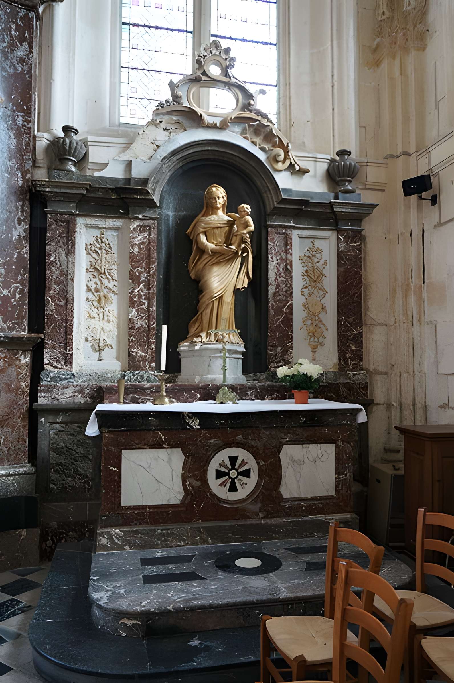 Église Saint-Pierre-du-Prieuré de Novy-Chevrières