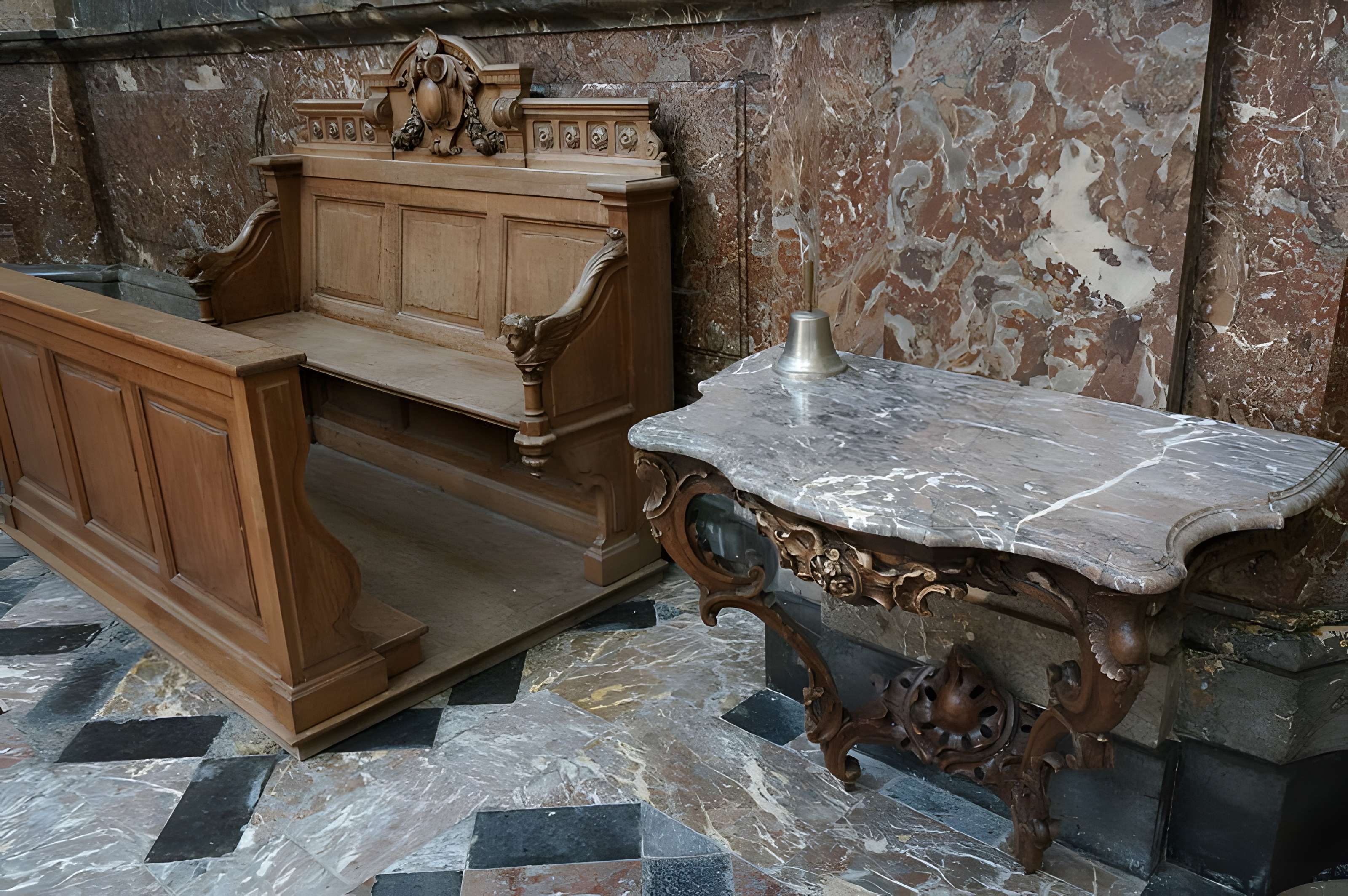 Église Saint-Pierre-du-Prieuré de Novy-Chevrières