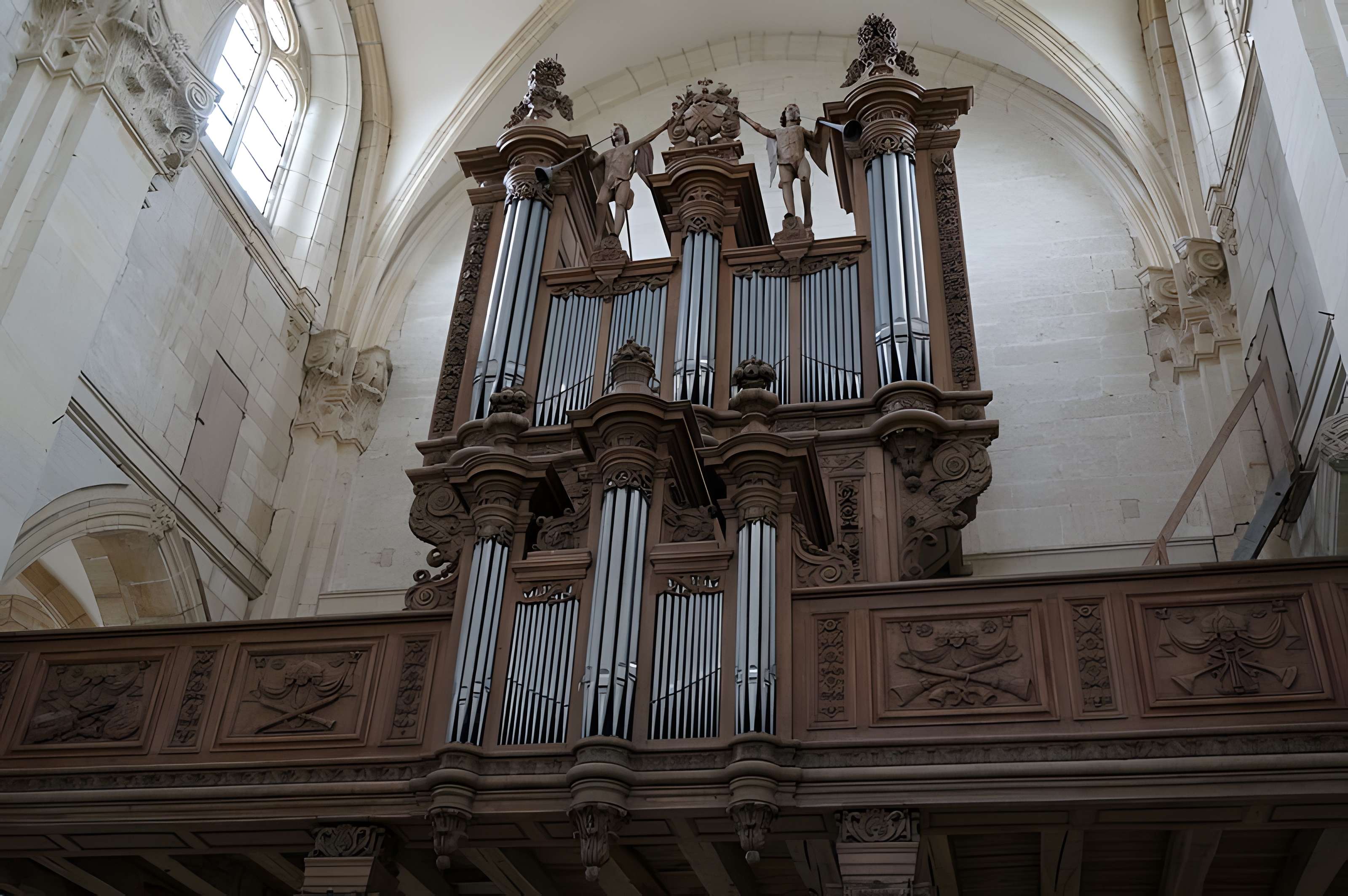 Église Saint-Pierre-du-Prieuré de Novy-Chevrières