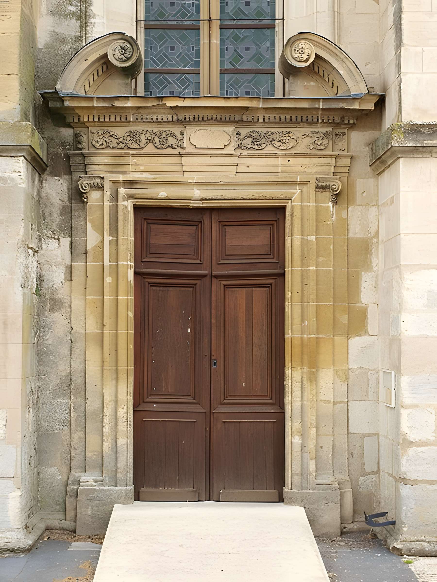 Église Saint-Pierre-du-Prieuré de Novy-Chevrières
