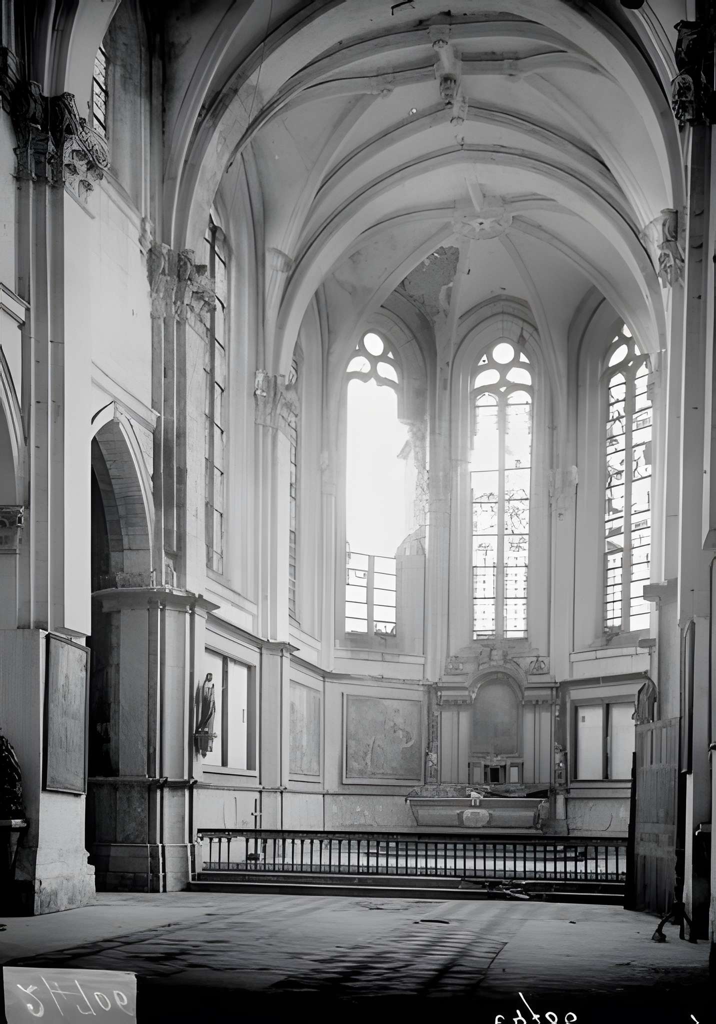 Église Saint-Pierre-du-Prieuré de Novy-Chevrières