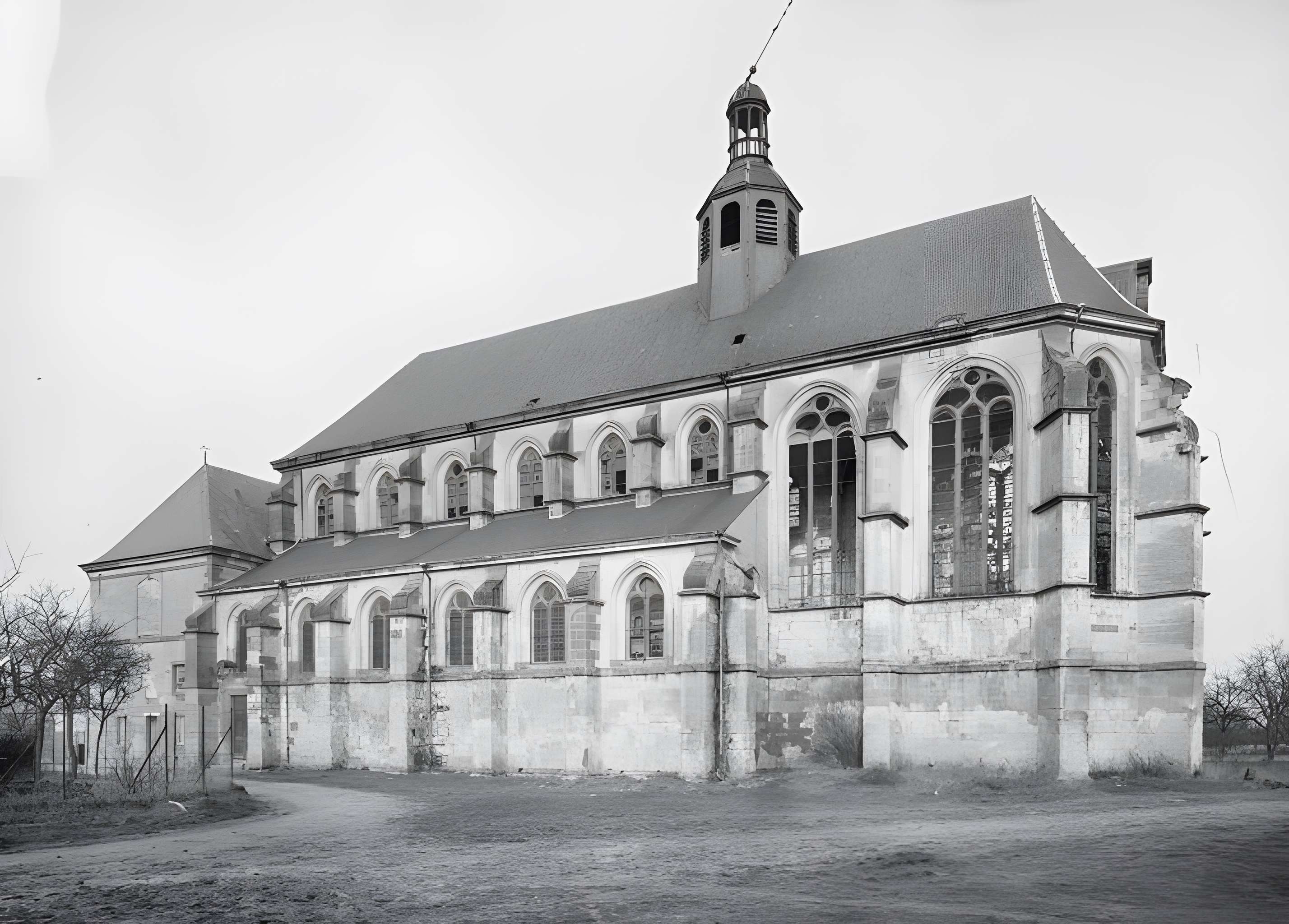 Église Saint-Pierre-du-Prieuré de Novy-Chevrières