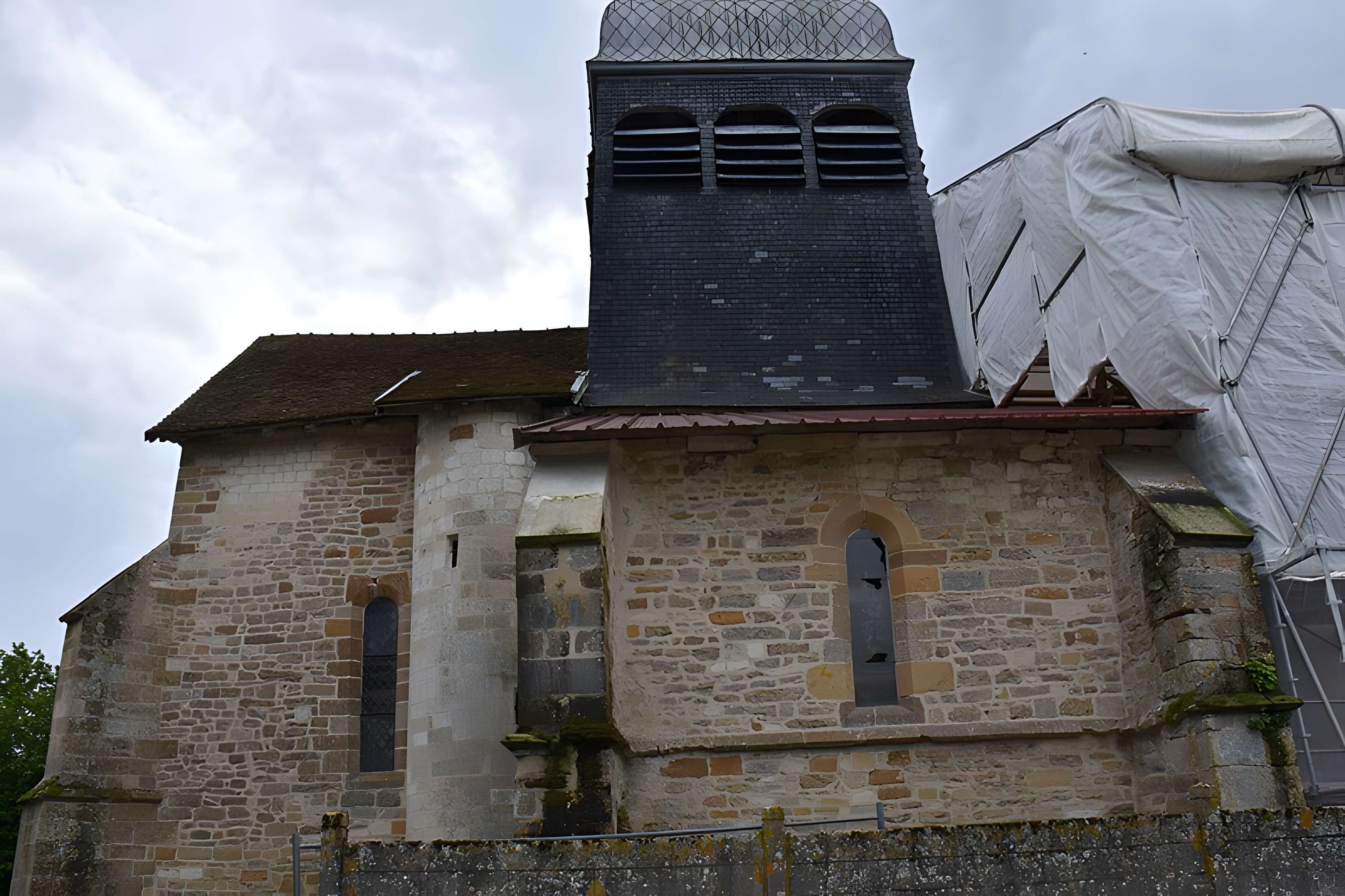 Église Saint-Pierre-ès-Liens de Joncreuil