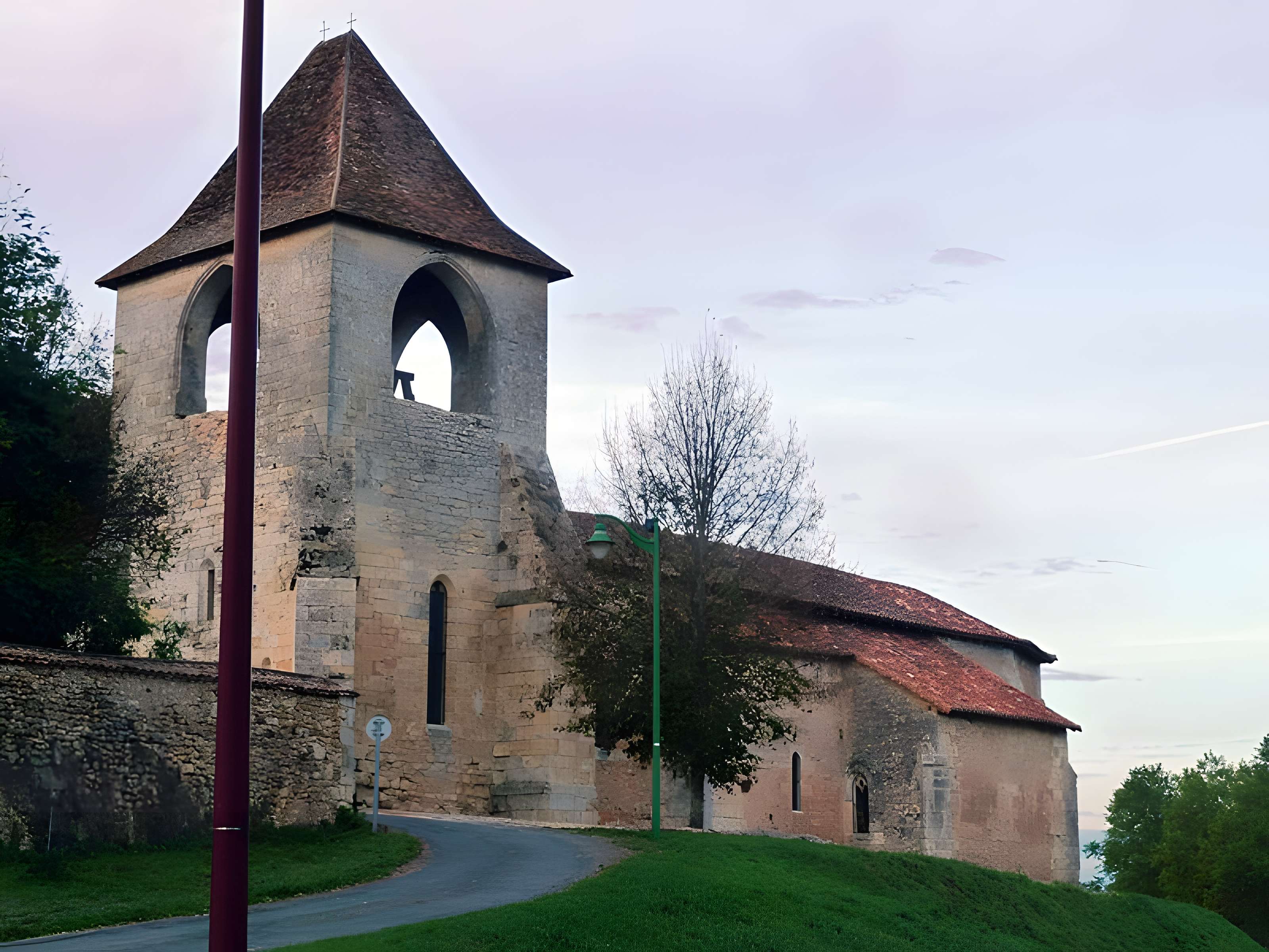 Église Saint-Pierre-ès-Liens de La Douze