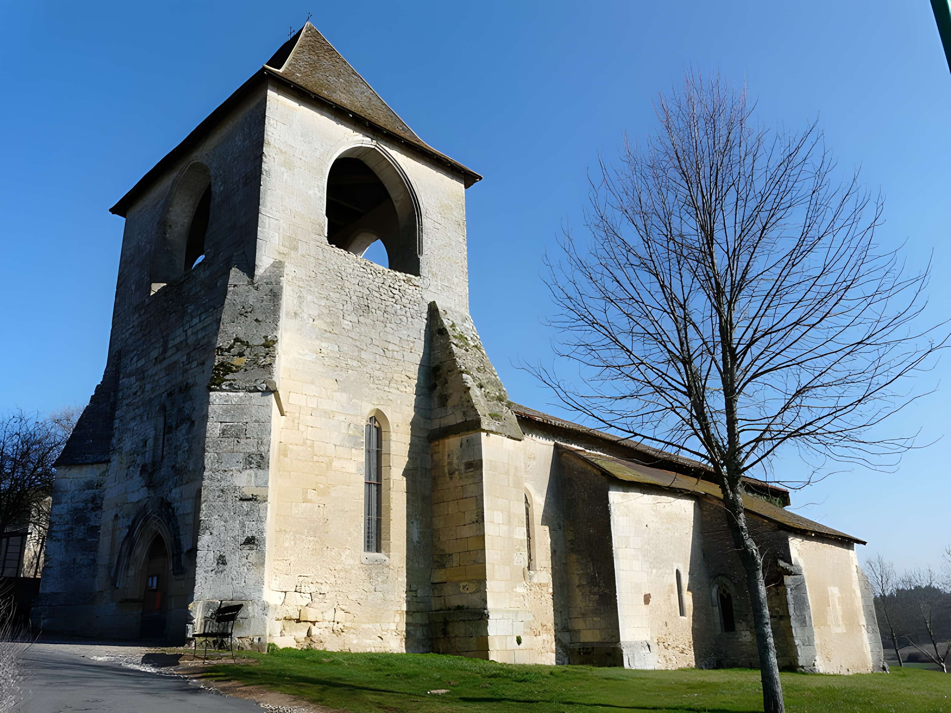 Église Saint-Pierre-ès-Liens de La Douze