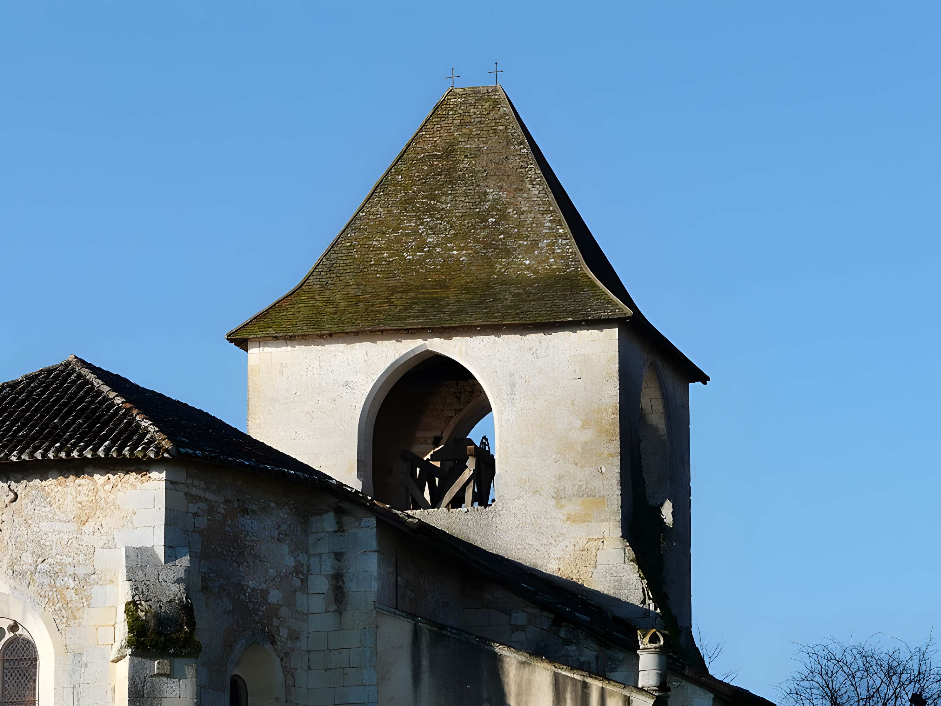 Église Saint-Pierre-ès-Liens de La Douze
