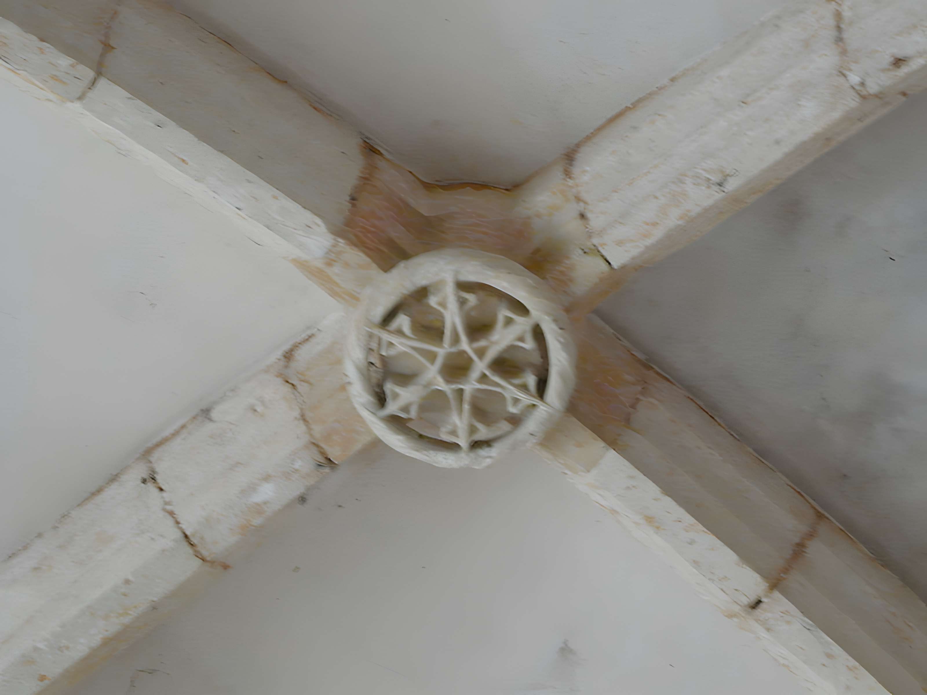 Église Saint-Pierre-ès-Liens de La Douze