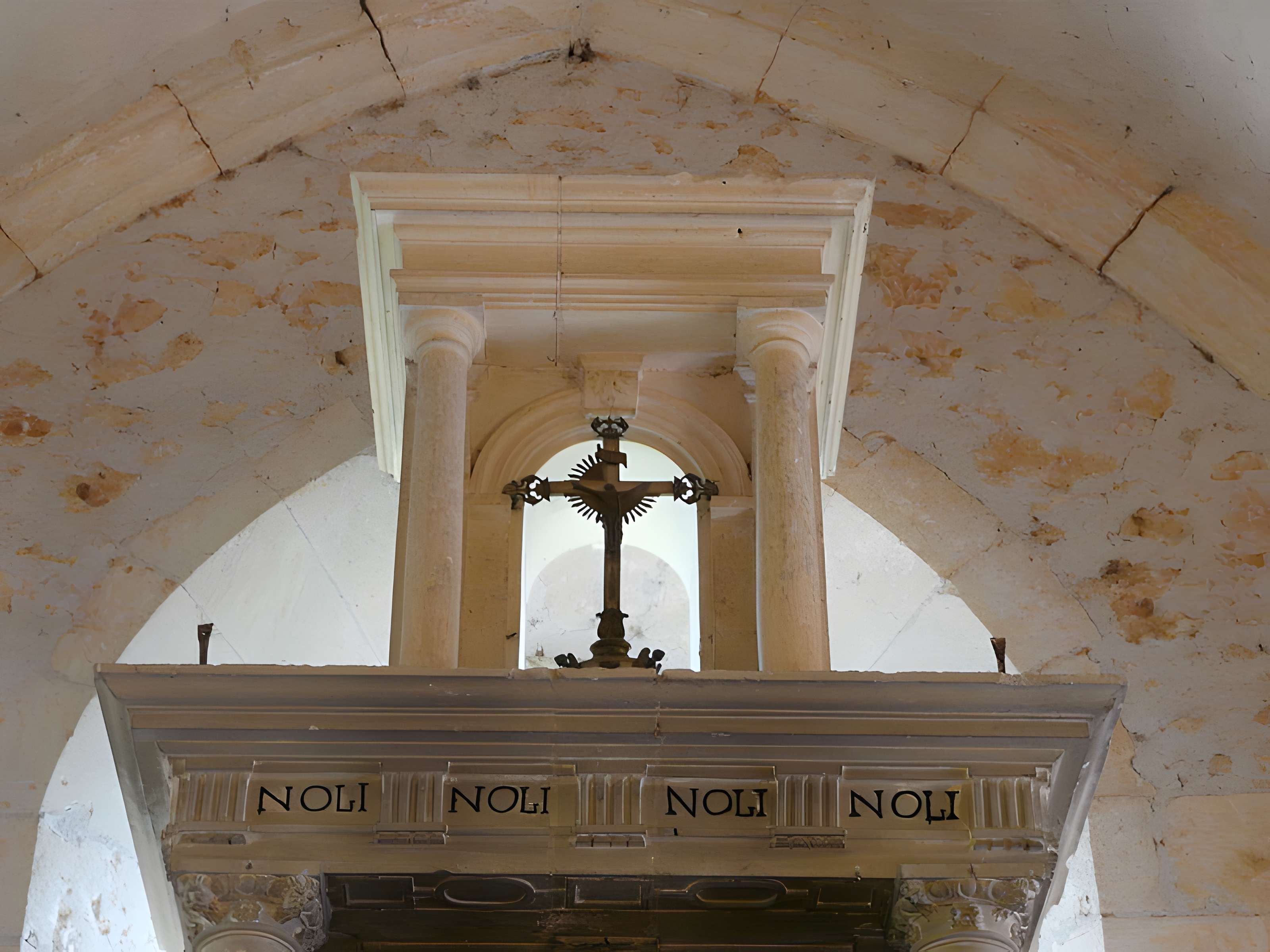 Église Saint-Pierre-ès-Liens de La Douze