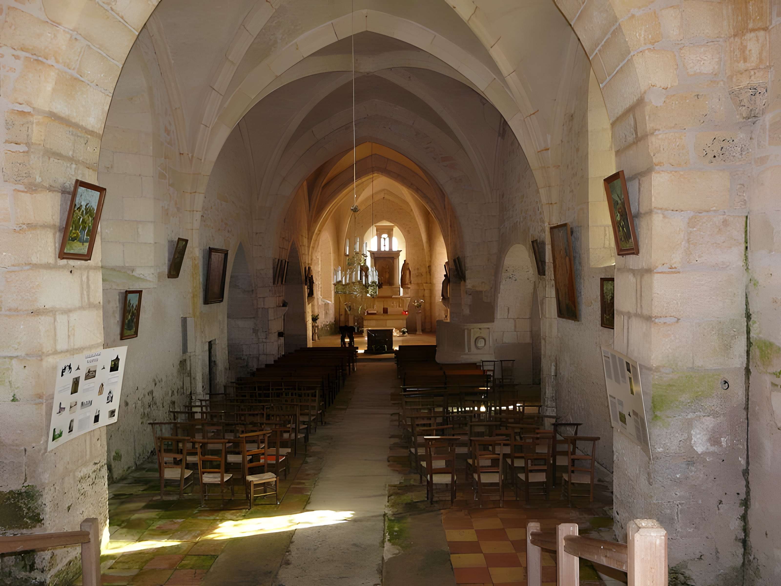 Église Saint-Pierre-ès-Liens de La Douze