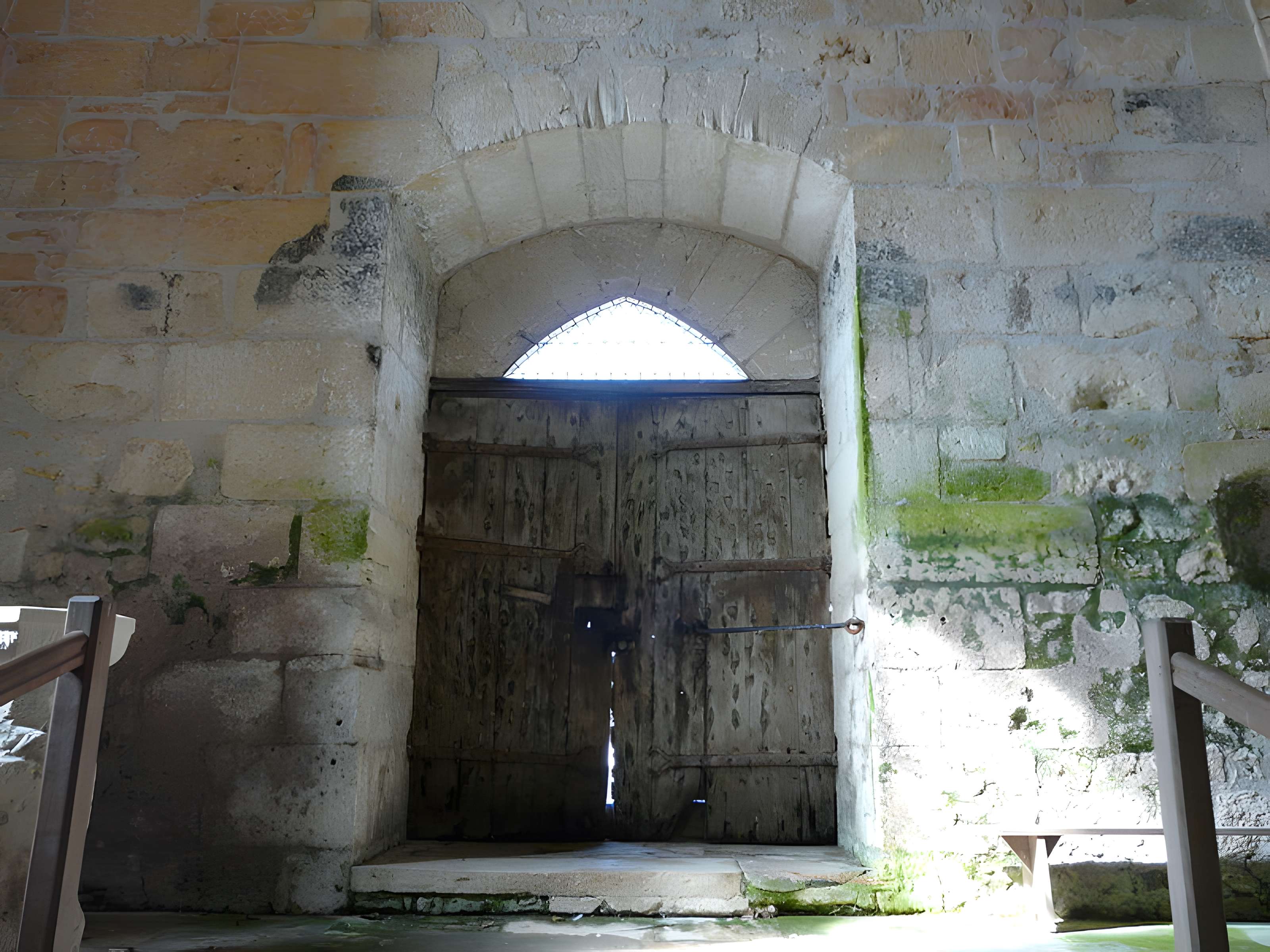 Église Saint-Pierre-ès-Liens de La Douze