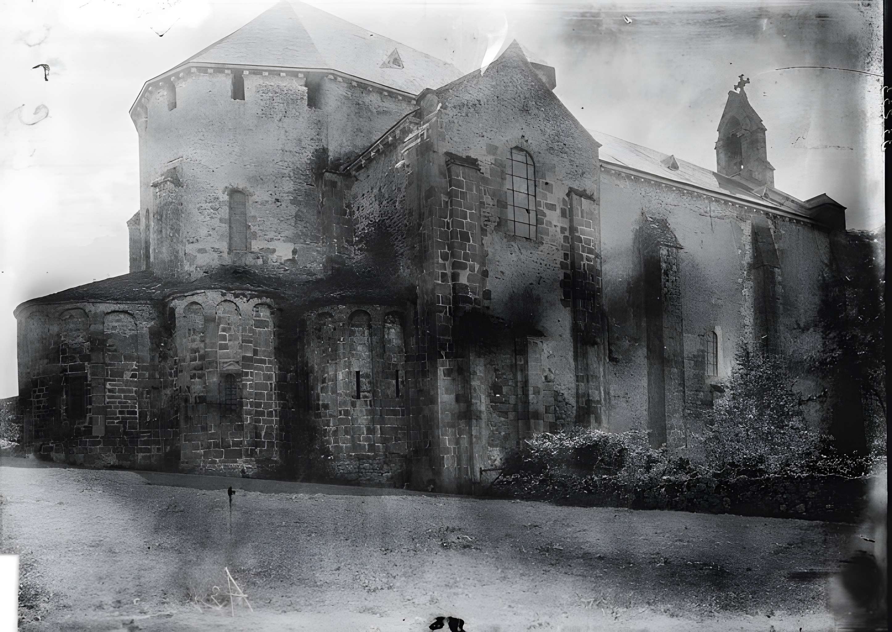 Église Saint-Pierre-et-Saint-Pardoux d'Arnac-Pompadour