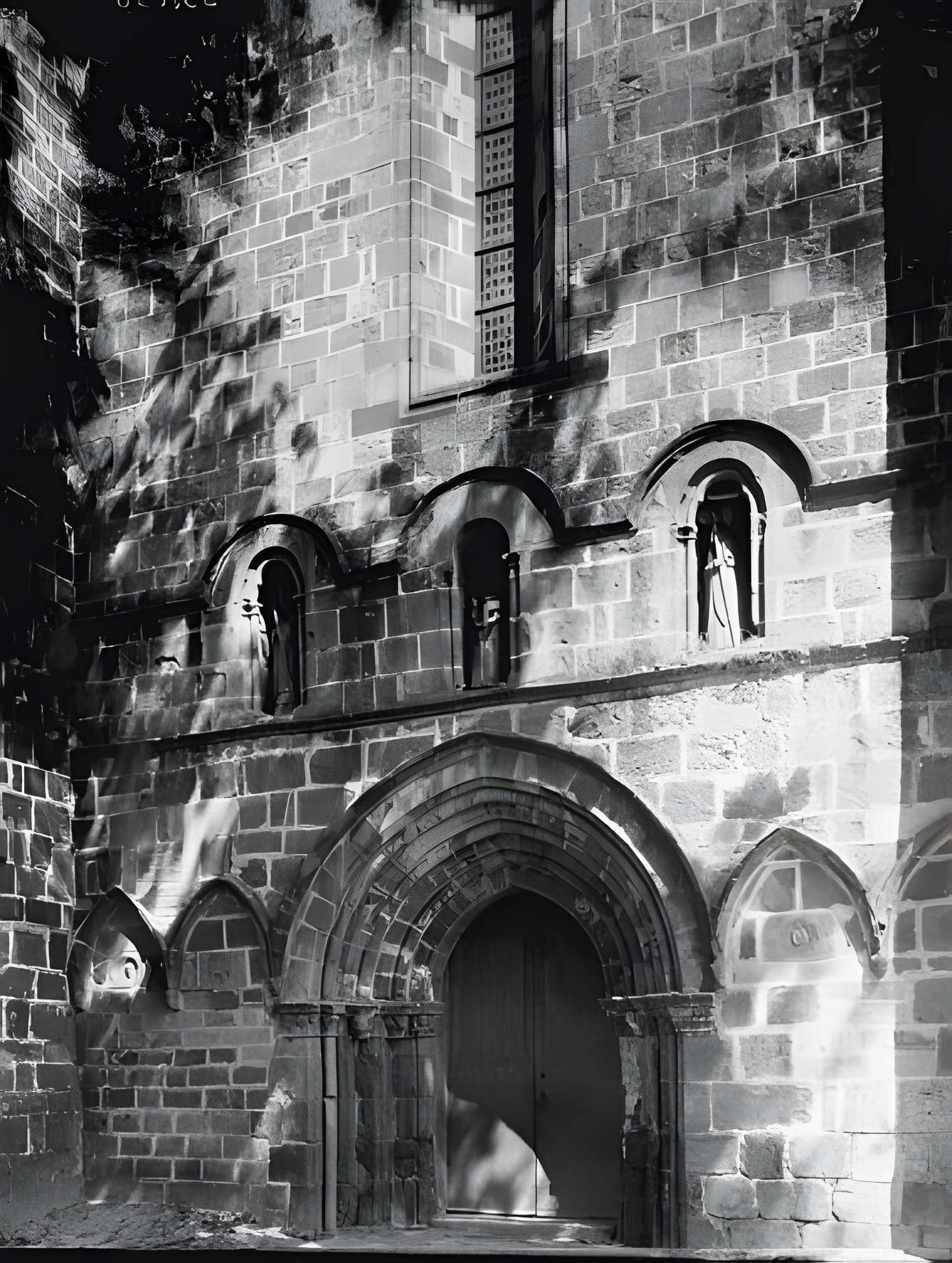 Église Saint-Pierre-et-Saint-Pardoux d'Arnac-Pompadour