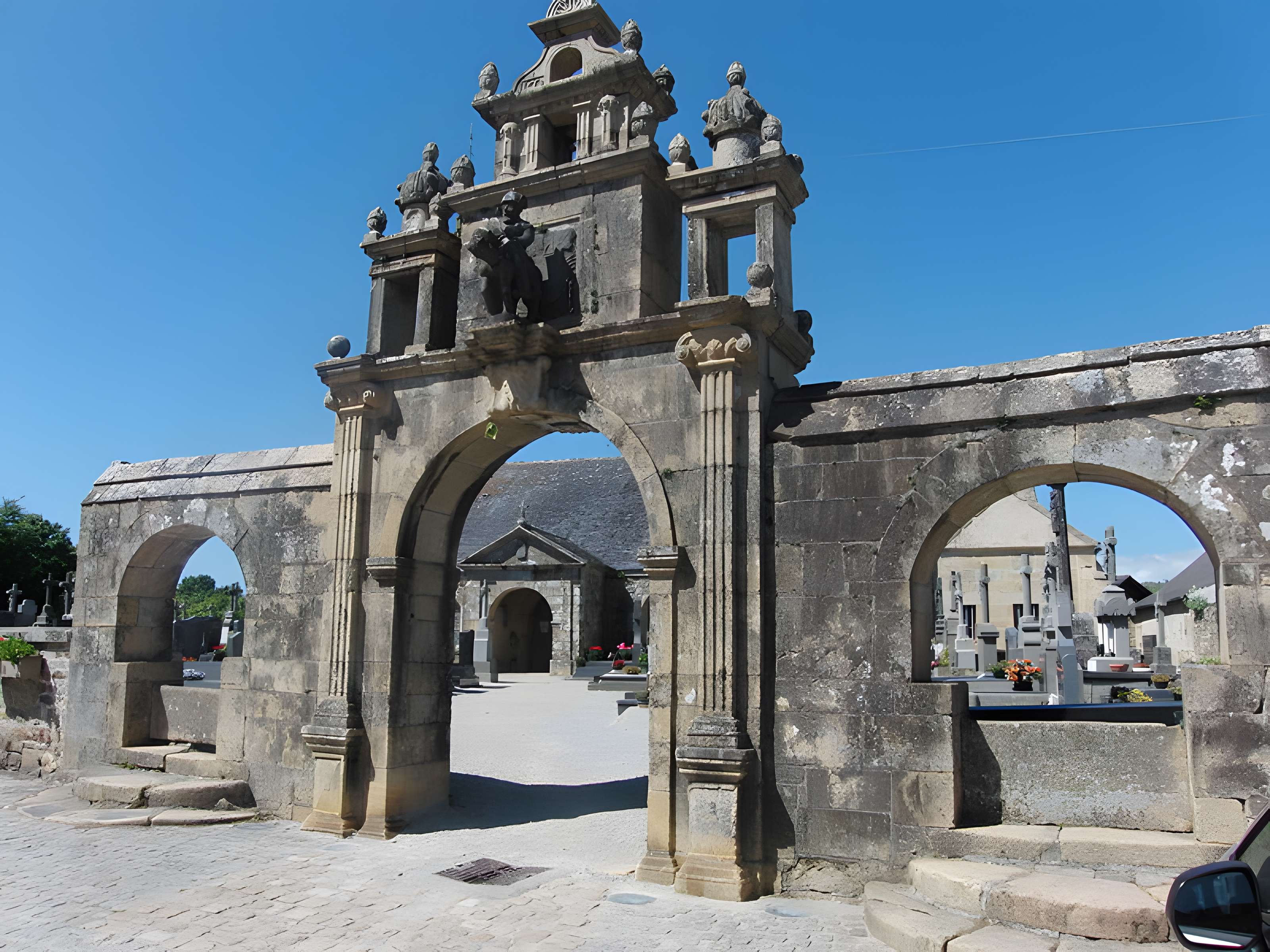 Église Saint-Pierre-et-Saint-Paul d'Argol