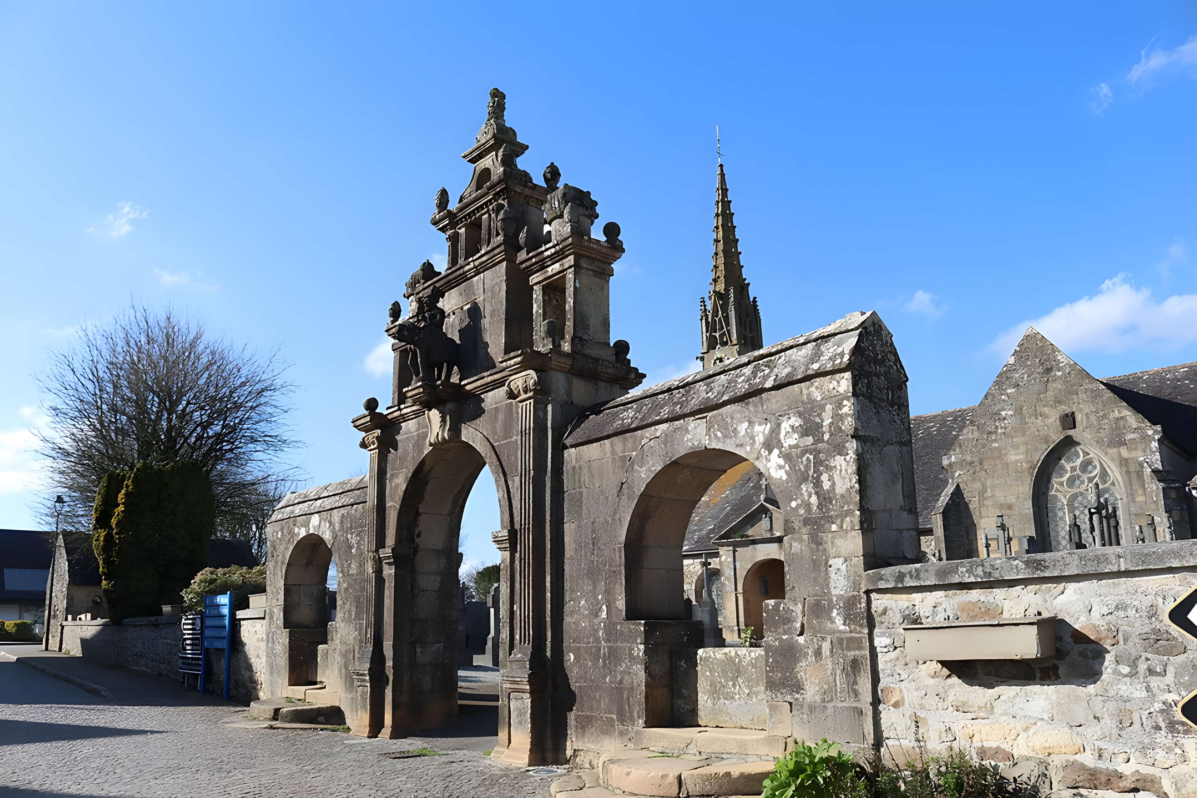Église Saint-Pierre-et-Saint-Paul d'Argol