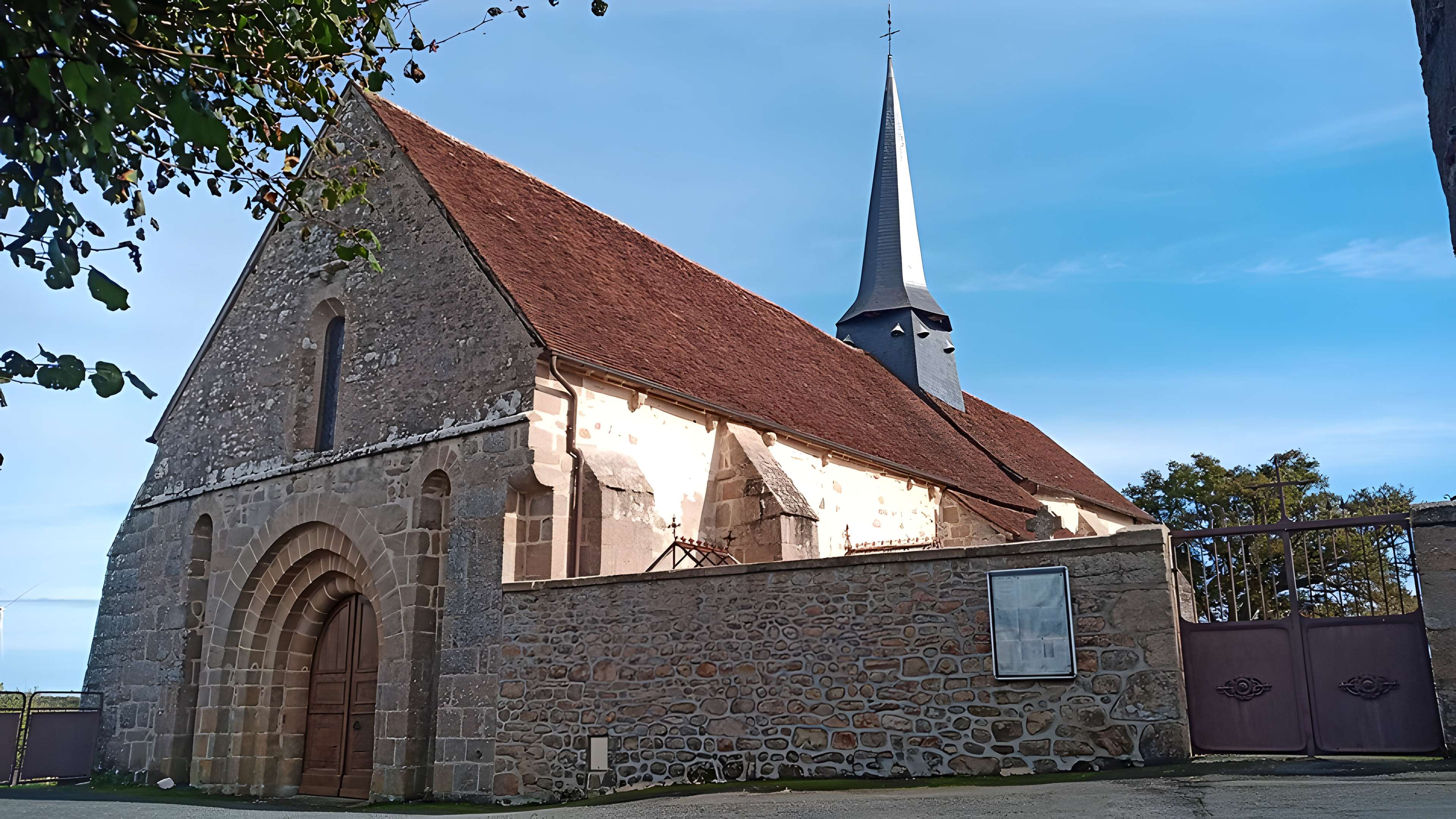 Église Saint-Pierre-et-Saint-Paul de Bazelat
