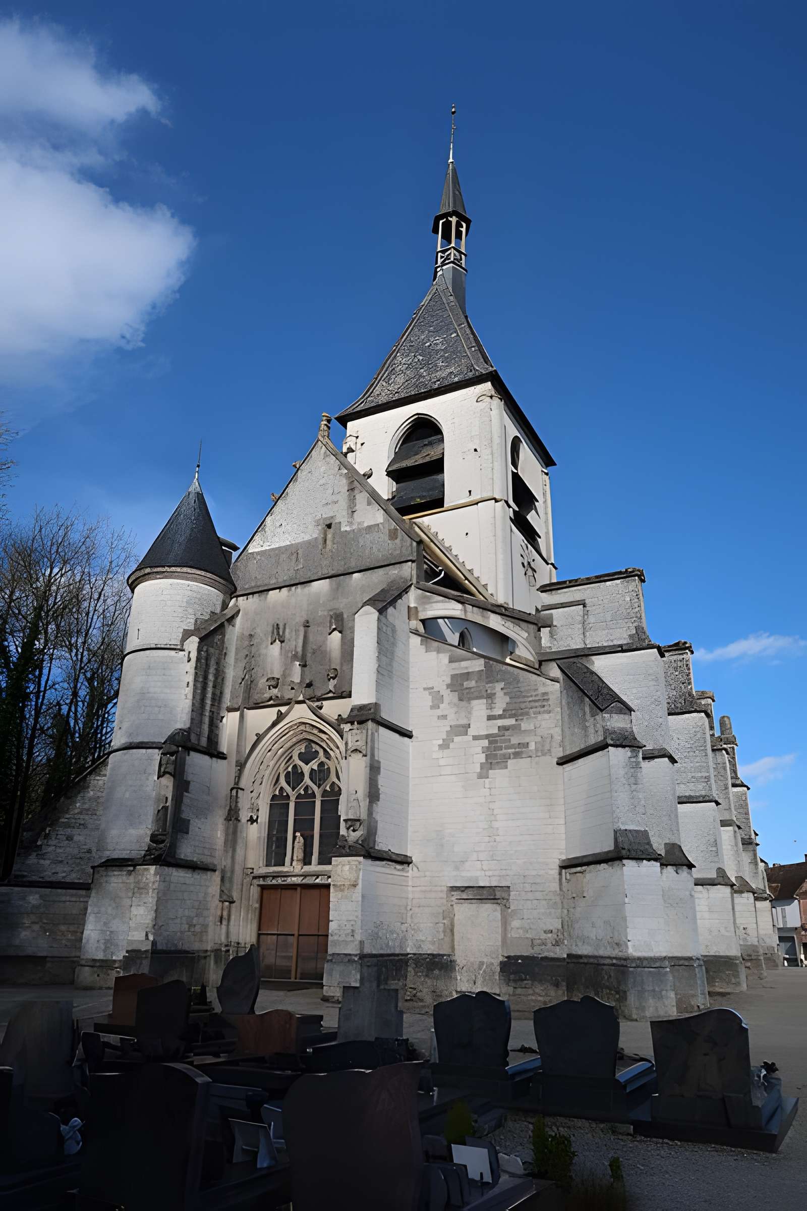 Église Saint-Pierre-et-Saint-Paul de Dampierre