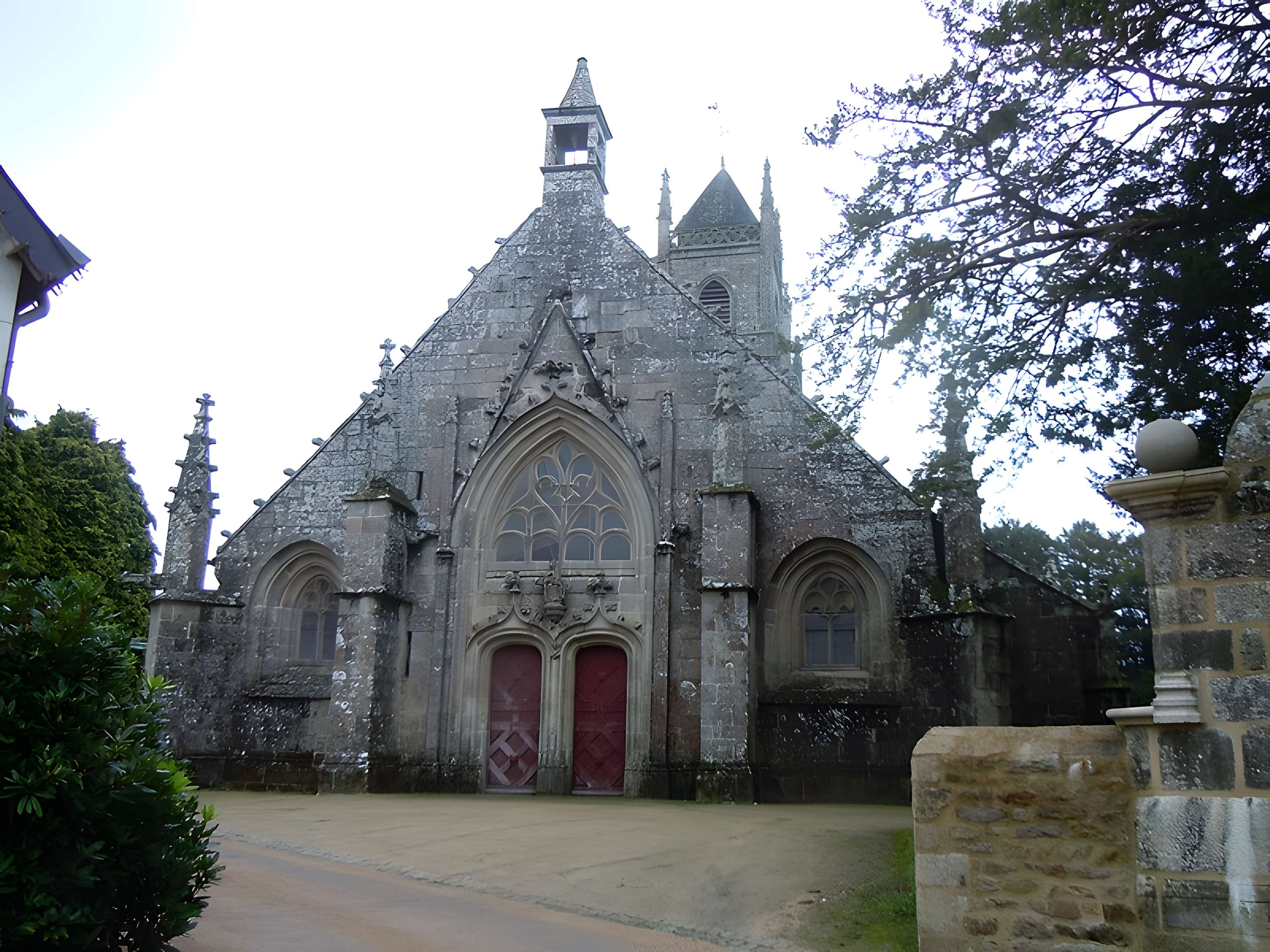 Église Saint-Pierre-et-Saint-Paul de Langonnet