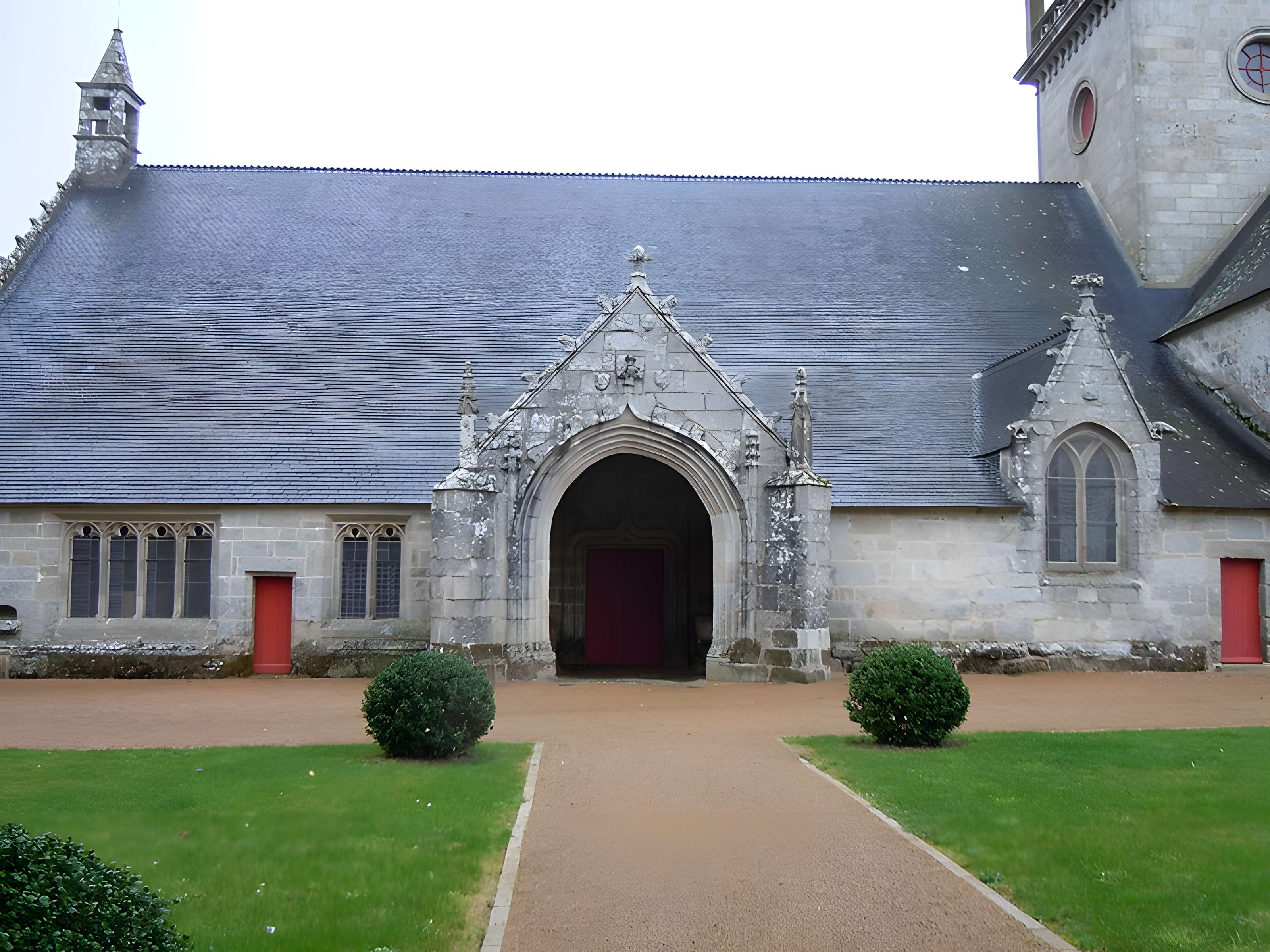 Église Saint-Pierre-et-Saint-Paul de Langonnet