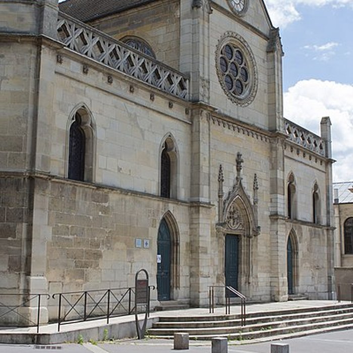 Photo de Église Saint-Pierre-et-Saint-Paul de Montreuil
