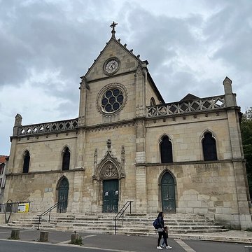 Église Saint-Pierre-et-Saint-Paul de Montreuil