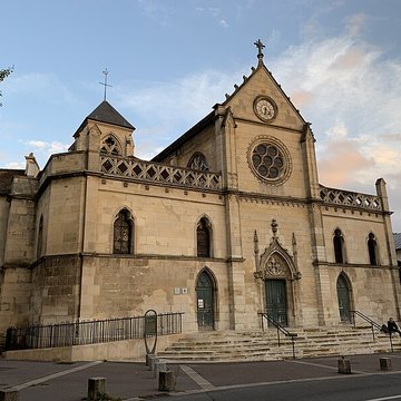 Église Saint-Pierre-et-Saint-Paul de Montreuil