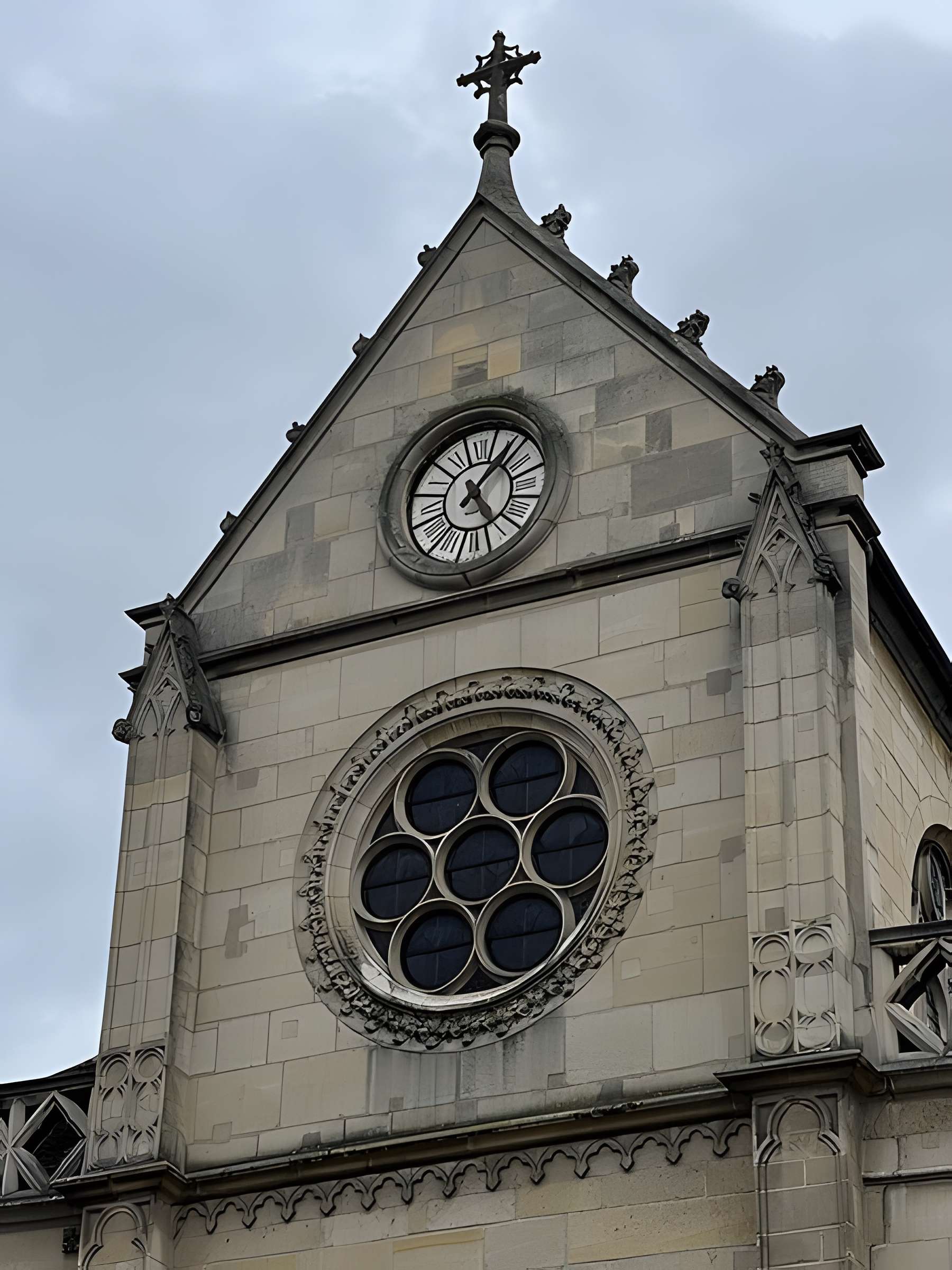 Église Saint-Pierre-et-Saint-Paul de Montreuil