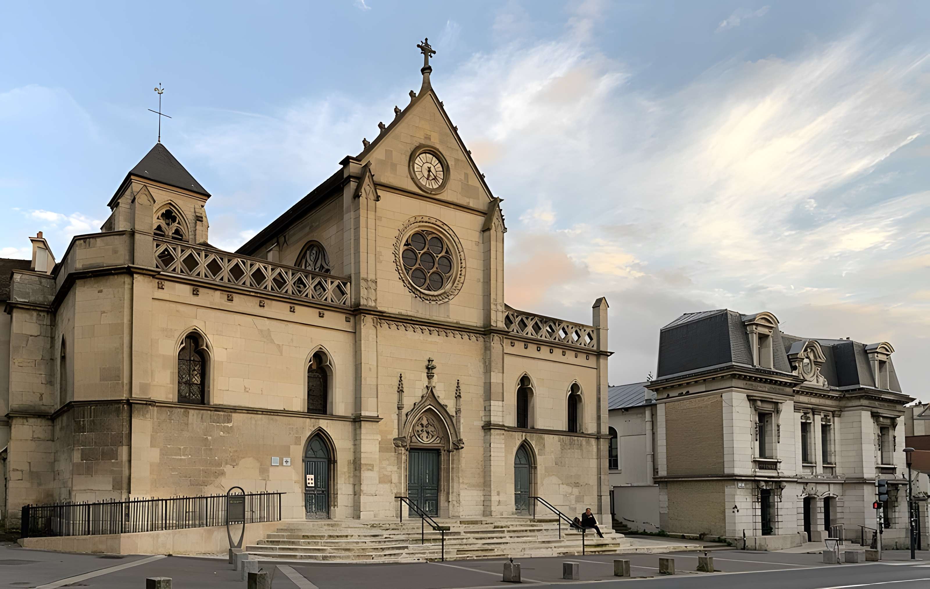 Église Saint-Pierre-et-Saint-Paul de Montreuil