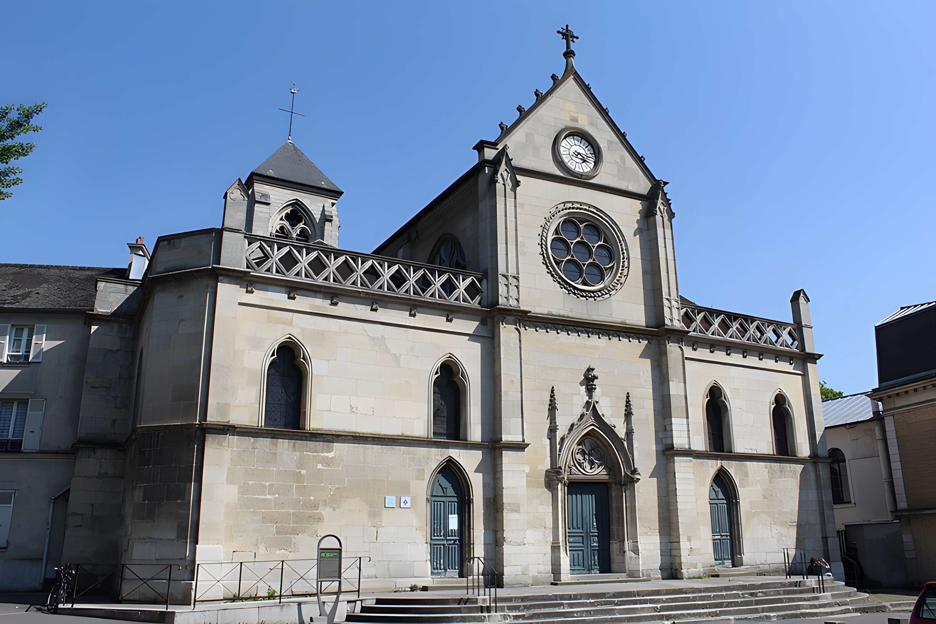Église Saint-Pierre-et-Saint-Paul de Montreuil